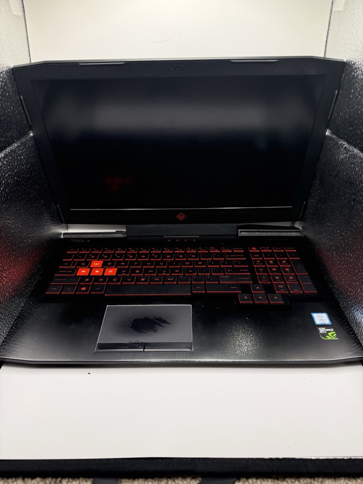 HP Omen 15 Laptop 15 .6″ I7-7700HQ, GTX1050Ti, FHD