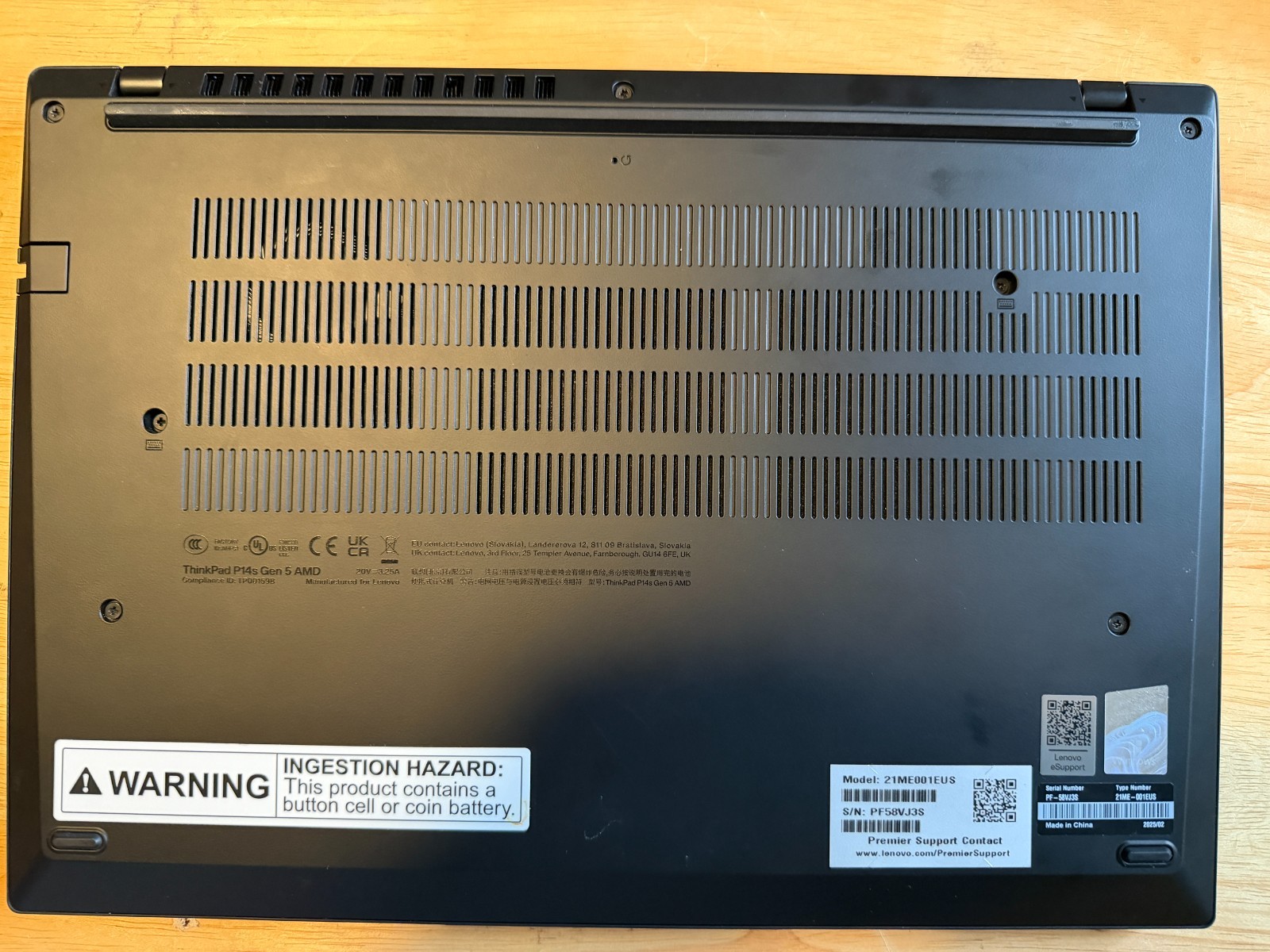 Lenovo ThinkPad P14s Gen 5 AMD | Ryzen 7 PRO 8840HS | 32GB DDR5 | 1TB SSD