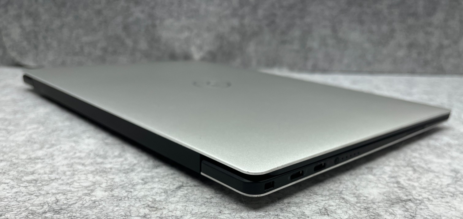 Dell XPS 13 7390 FHD 6-Core i7‑10710U @ 1.10GHz 16GB RAM 512GB NVMe W11 Pro