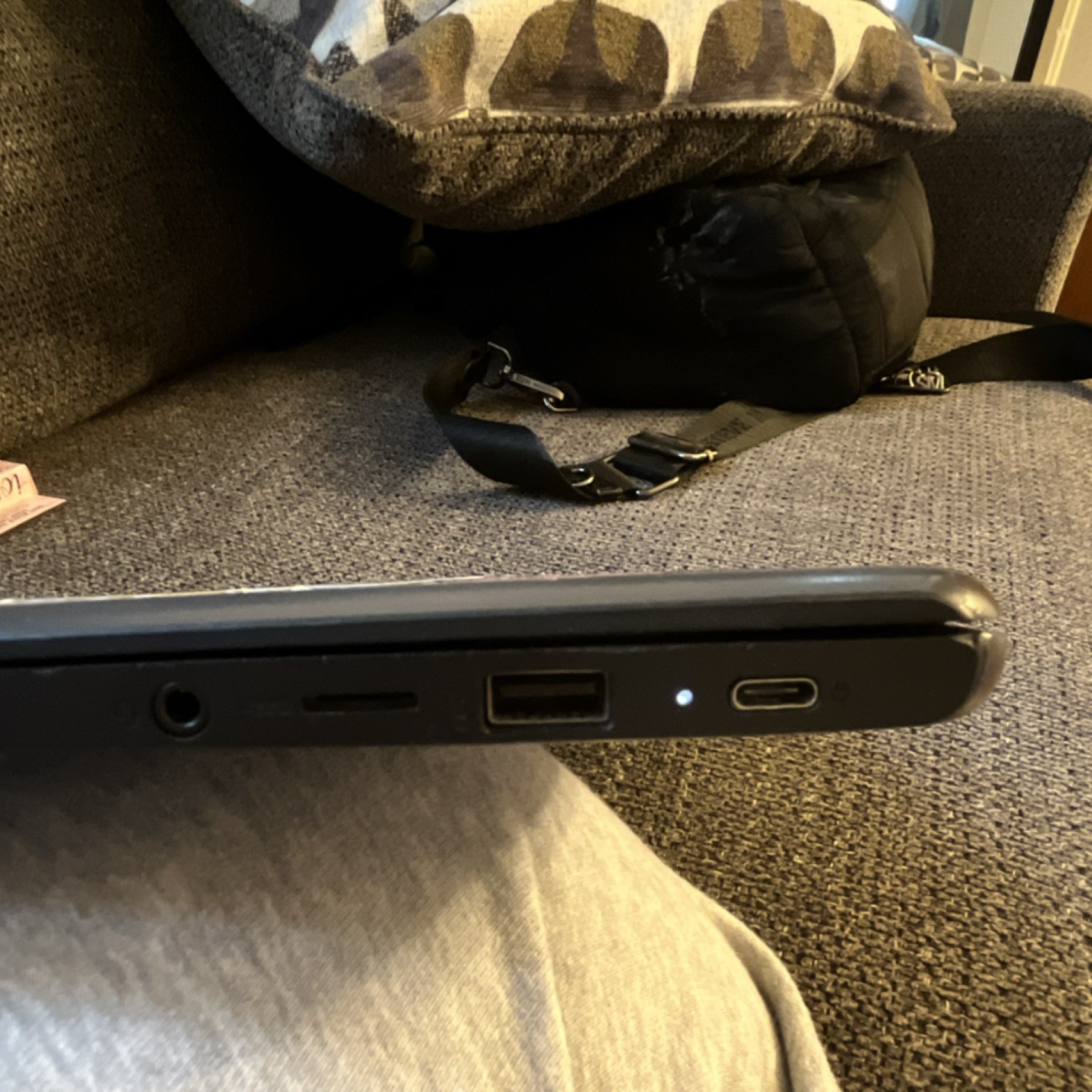 HP Chromebook 11-inch Gray Chrome OS Laptop Built-in Webcam Multi-Touch Trackpad