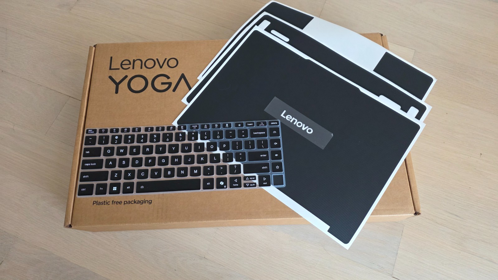 Lenovo Yoga 9i 2-in-1 Aura Edition 14″ 3K 120Hz OLED Ultra 7 258V 32GB 1TB