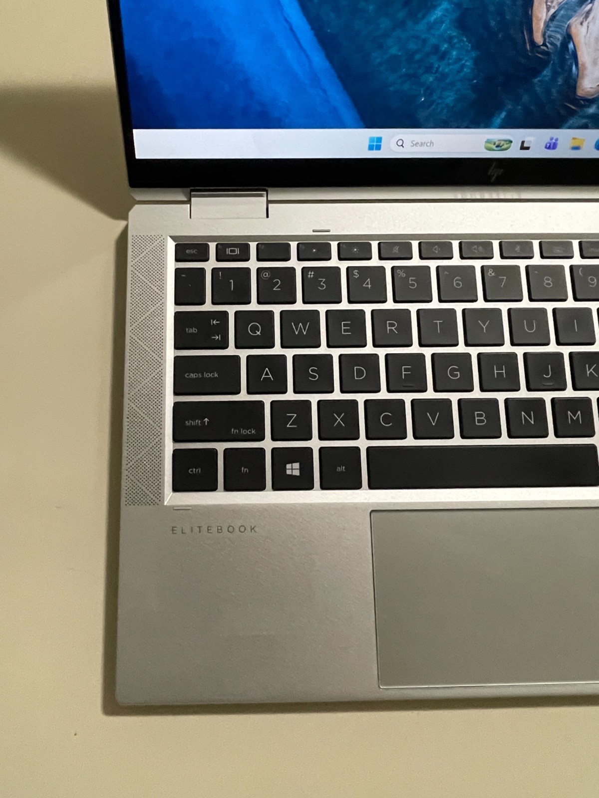 HP Elitebook X360 830 G8 Core I5 -1145G7 2.6GHz 16GB 2 in 1 Touchscreen.