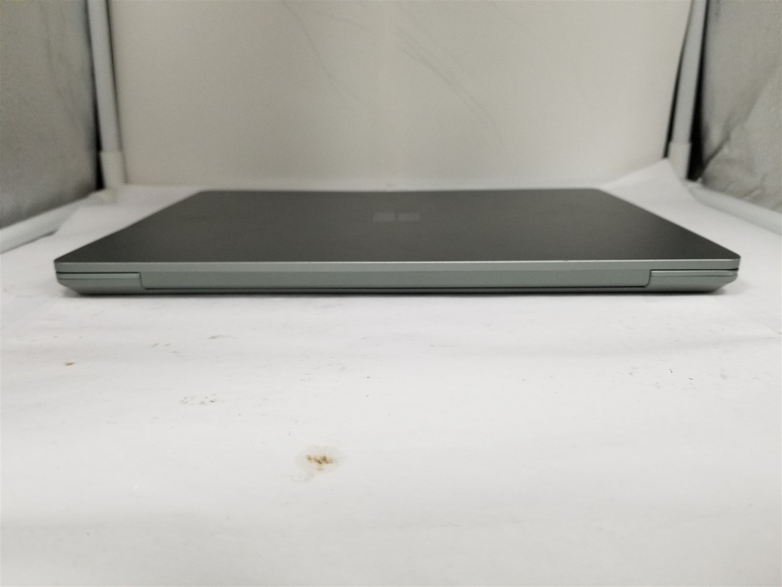Microsoft Surface Laptop Go 2 Core i5 12.4″ 8GB/256GB Green See Details VD6227
