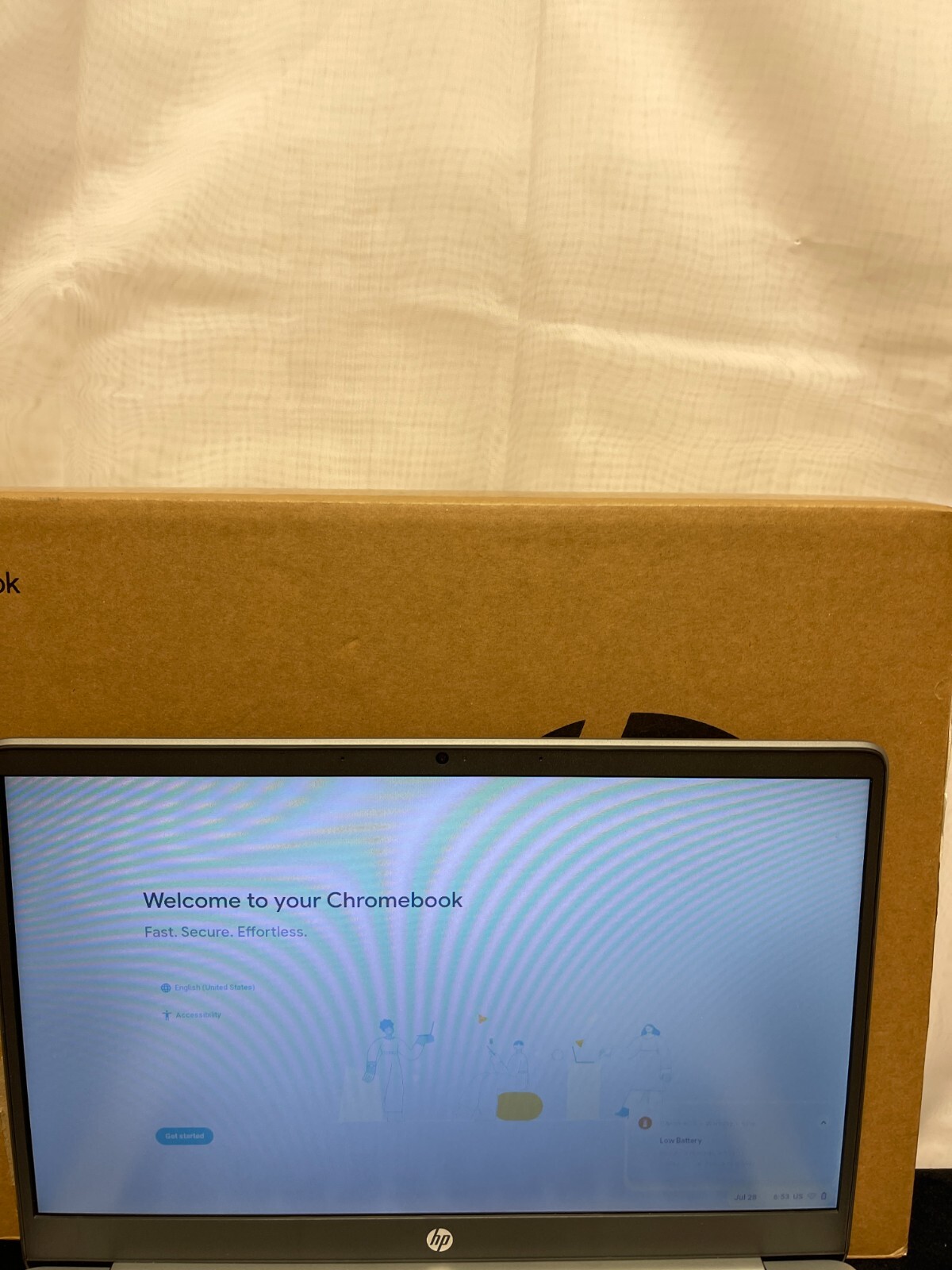HP Chromebook 14a-na0024nr Silver 4GB RAM 32GB Storage Integrated 14″ Laptop