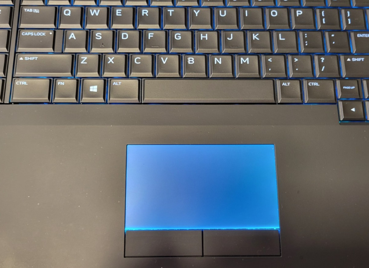 Alienware 15 R4 i7-8750H 2.2GHz 12GB RAM 240GB SSD GeForce GTX 1060 WINDOWS 11