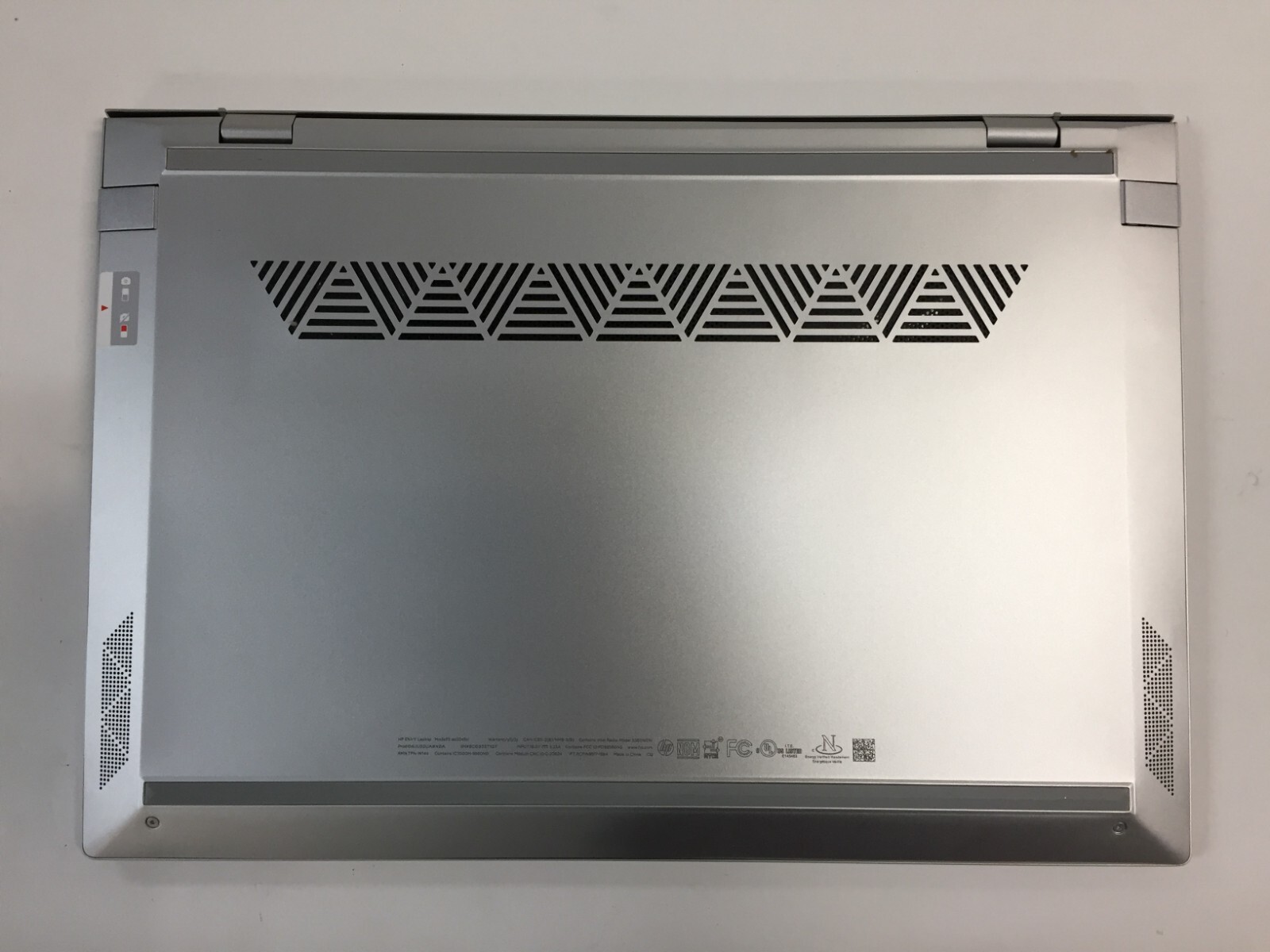 *Bad Battery* HP Envy 13-aq0045cl 13.3″ Touch Laptop/i7-8565U/16GB/1TB SSD/MX250
