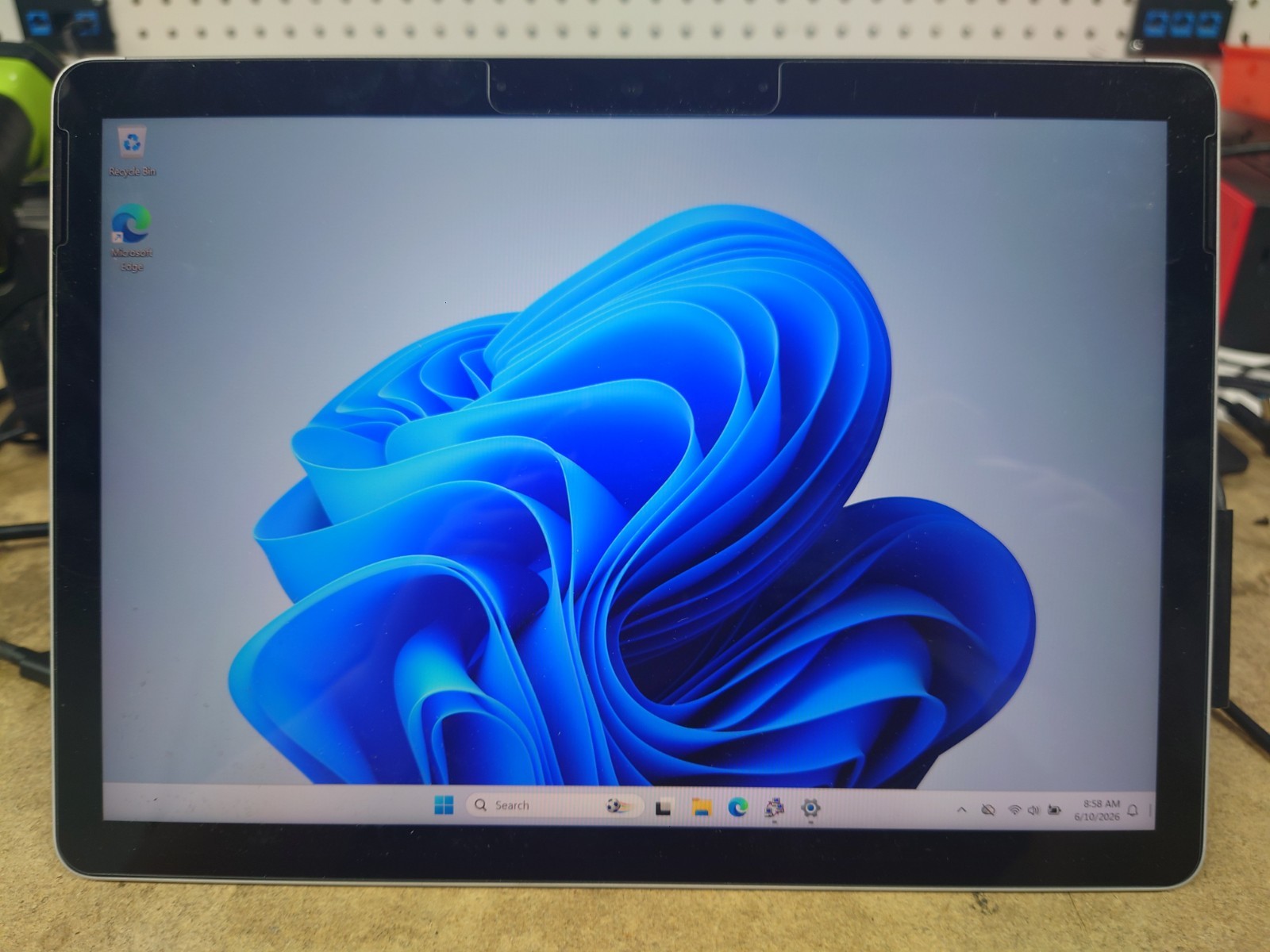 Microsoft Surface Go 2 1926 10.5″ M3-8100Y 4GB RAM 64GB SSD Win11P