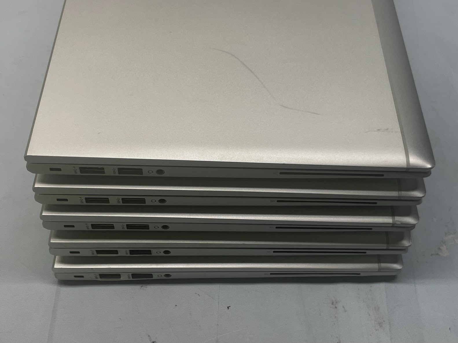 HP EliteBook 840 G7 | 14″ TOUCH | i7-10610U | 16GB RAM | 512GB SSD | NO OS/AC