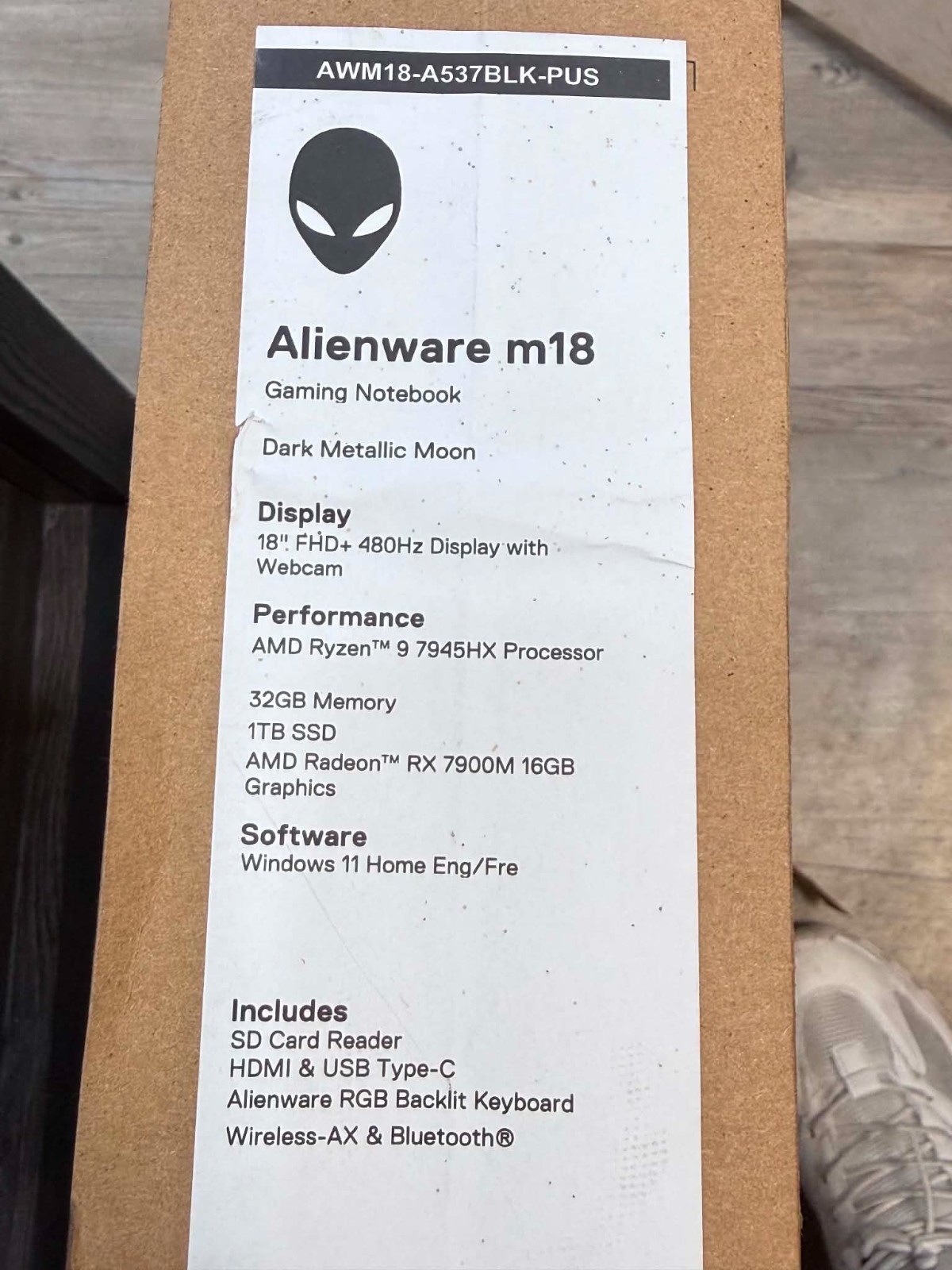 New Dell Alienware M18 R1 18″ Ryzen 9 7945 2.5GHz 32GB RAM 1TB SSD RX 7900M