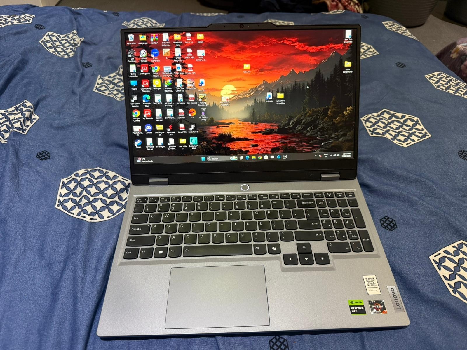 Lenovo LOQ 15.6″ FHD 144Hz AMD Ryzen 7-7435HS 24GB 512GB RTX4050 Gaming Laptop