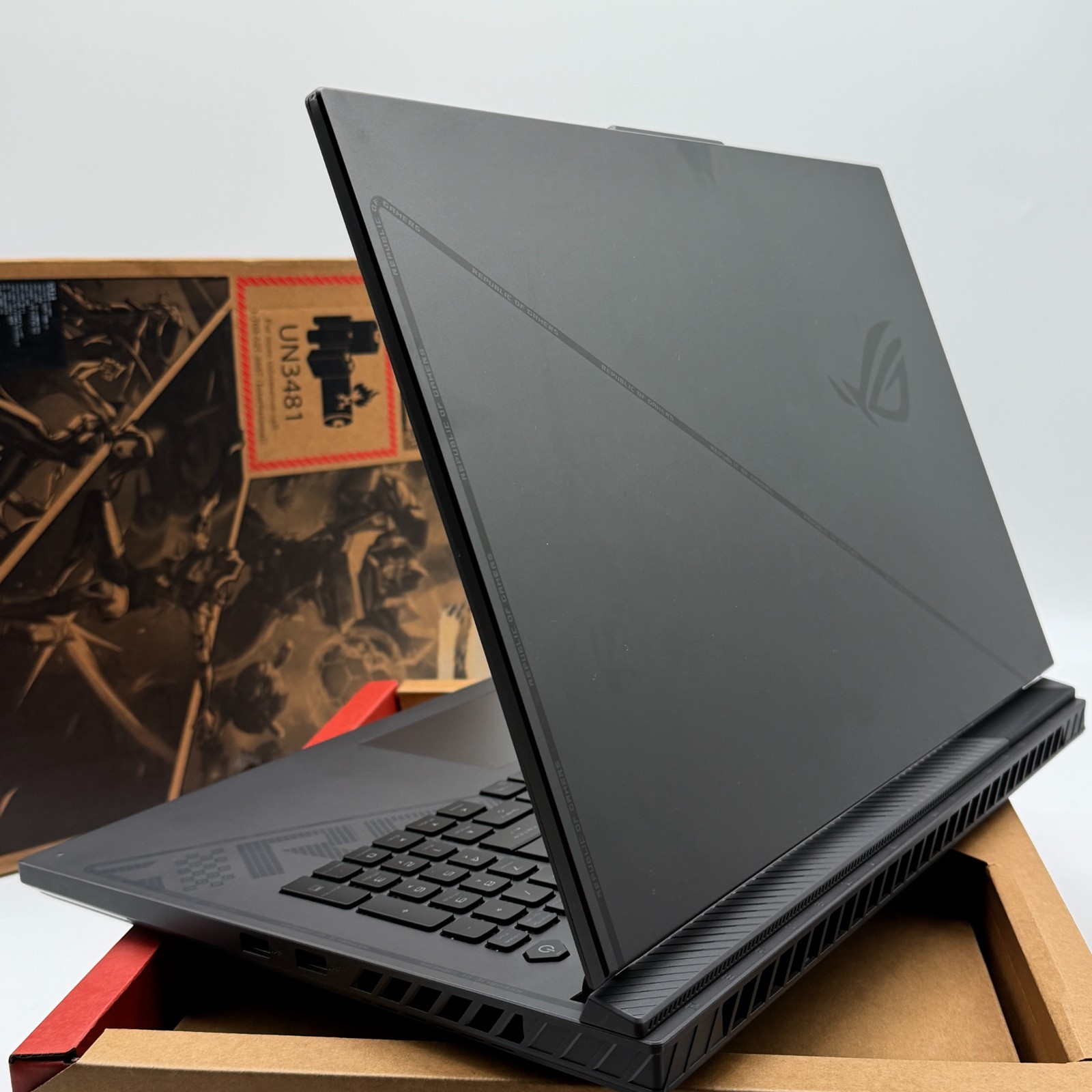 FAST Asus ROG Strix 18 G814 240Hz QHD+ 5.6GHz i9-13980HX 1TB – NVIDIA RTX 4080