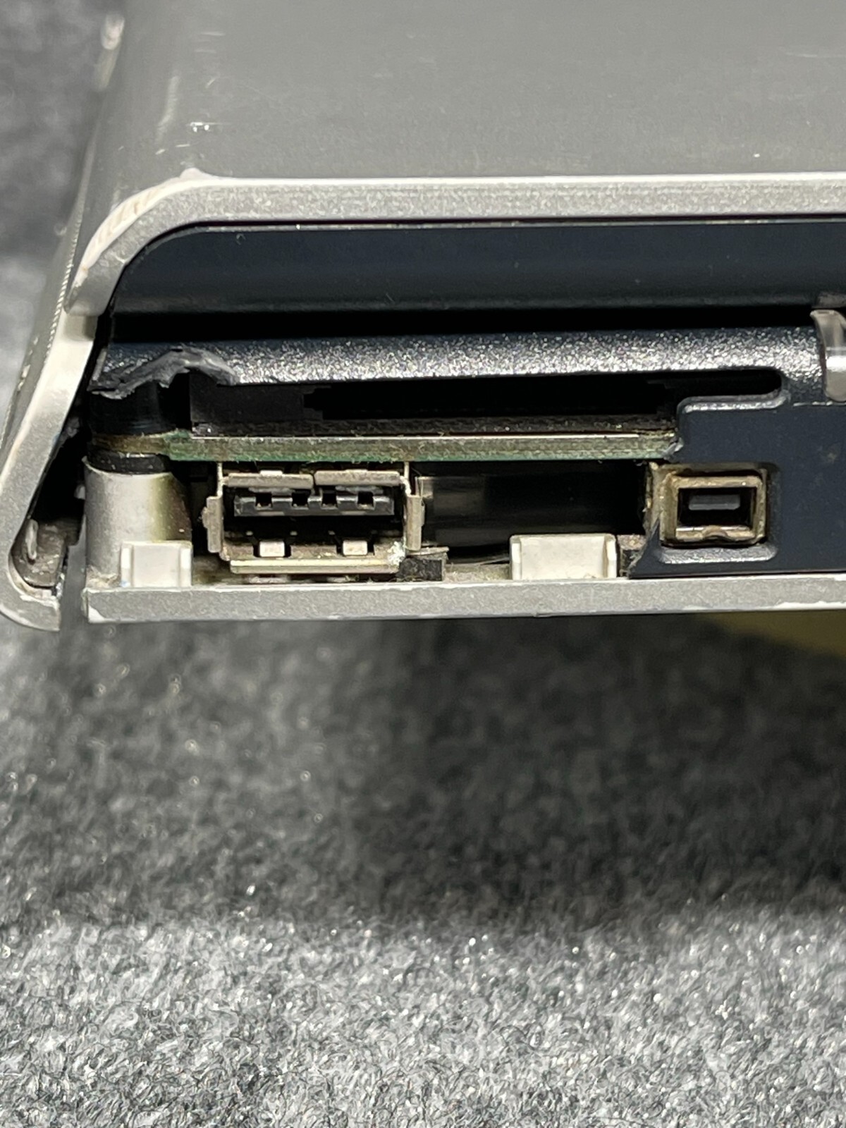 HP Pavilion DV1000 Laptop Intel Centrino For Parts Repair Notebook