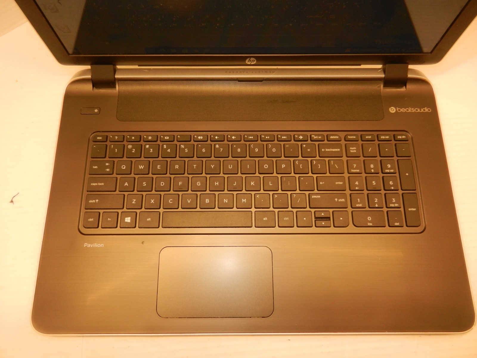 HP PAVILION 17T-N100 AMD A10-4655M APU W RADEON HD@2.0 6GB RAM 480GB SSD WIN10