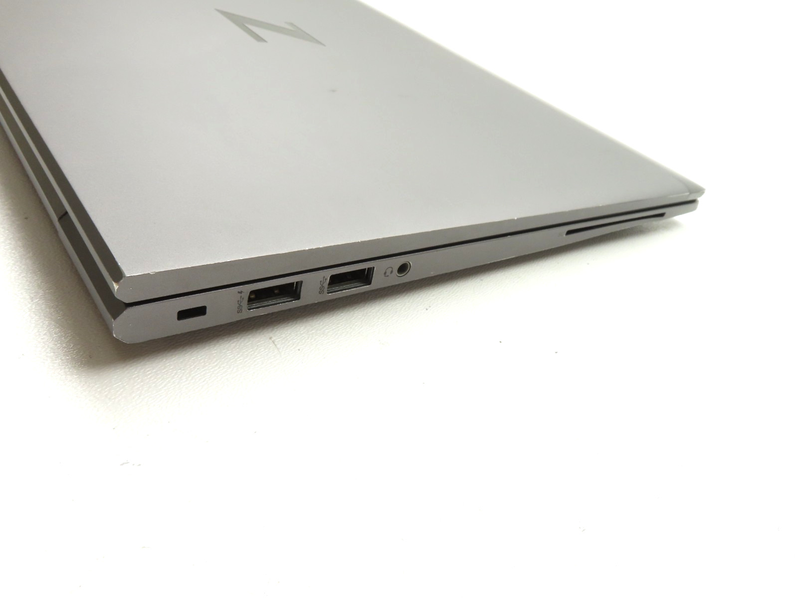 HP ZBook Firefly 14 G8 14″ Intel Core i5-1135G7 2.4GHz 16GB RAM 256GB SSD