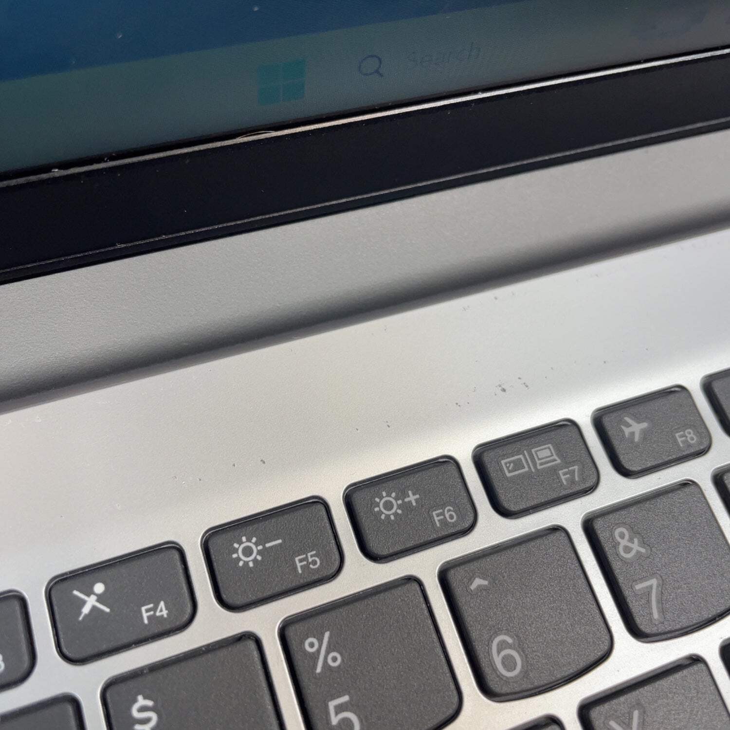 Lenovo IdeaPad 1 82QD 15.6″ i5-1235U 1.3GHz 8GB RAM 512GB SSD