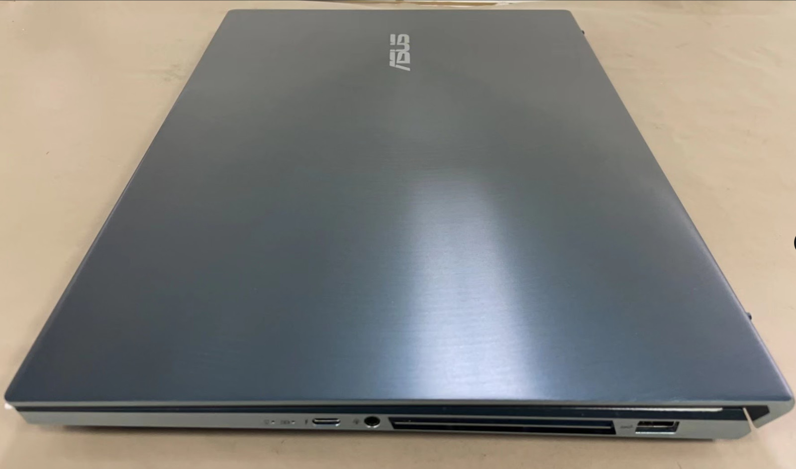 ASUS ZenBook Pro Duo UX581G, 15.6″FHD, Intel Core i7-9750H, RTX 2060, used