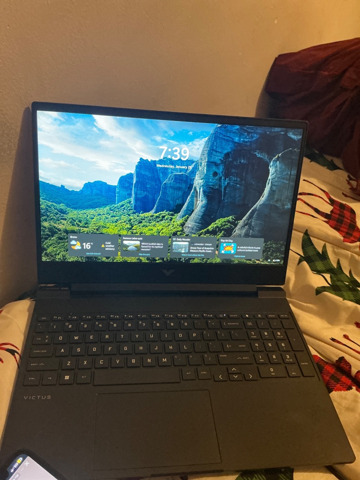 HP Victus 15-fa0031dx 15.6″ (512GB SSD, Intel Core i5 12th Gen., 4.40GHz,…