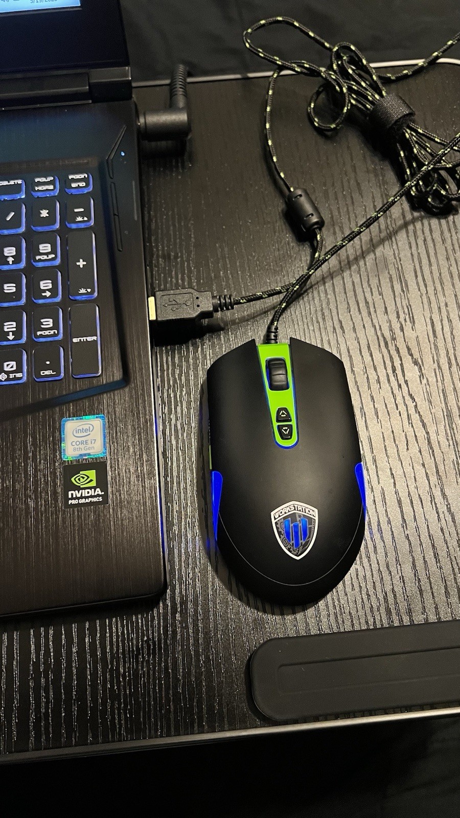 MSI WE63 8SJ-233
