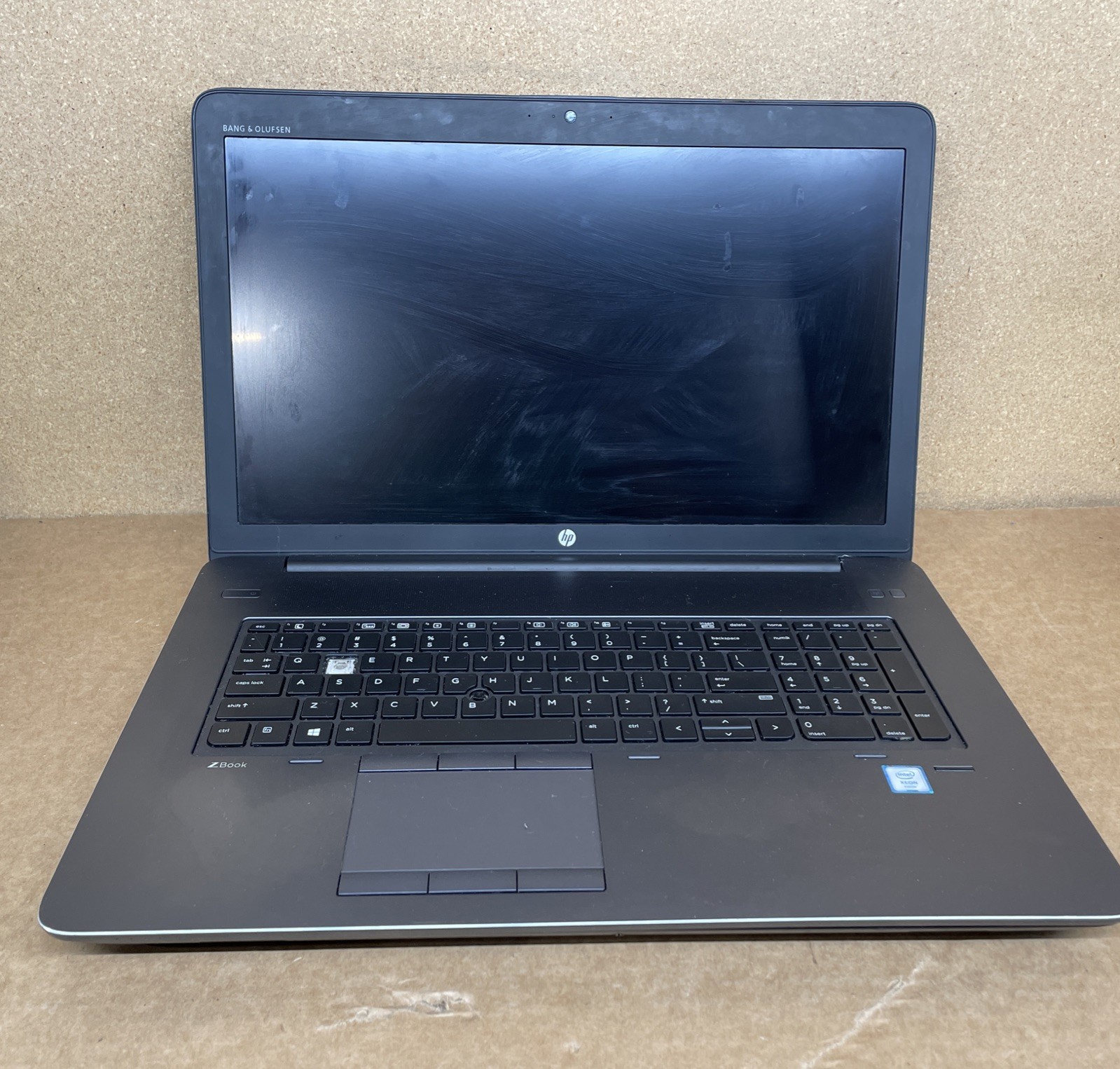 HP ZBook 17 G3 Xeon 8260NGW, NO RAM NO HDD/OS FOR PARTS ONLY READ DESCRIPTION
