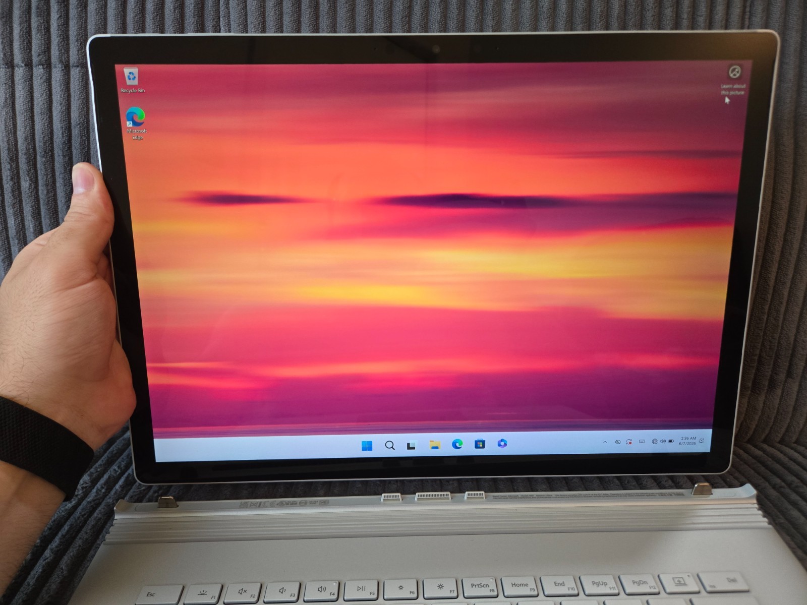 Microsoft Surface Book 3 15″ (256GB SSD, Intel i7-1065G7 GTX 1660 Ti 16GB RAM)