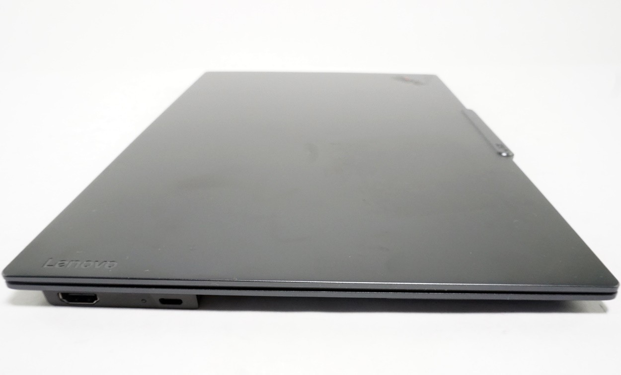Lenovo ThinkPad X9 15 Aura 15.3″ OLED Ultra 5 226V 2.1GHz 16GB RAM 512GB SSD