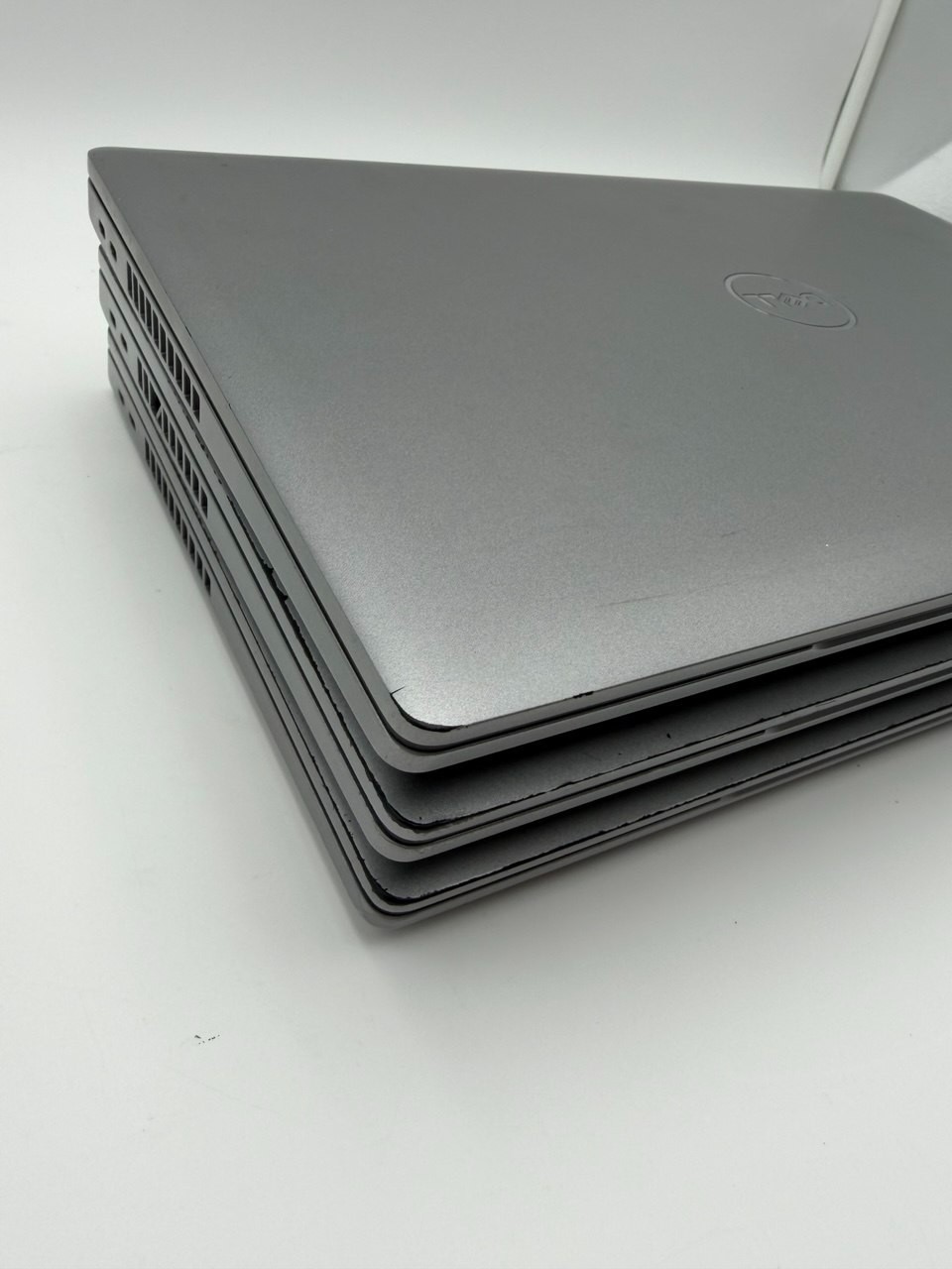 Lot of 3 Dell Precision 3560 15.6″ i7-1165g7 Nvidia T500 No ram/ssd/charger