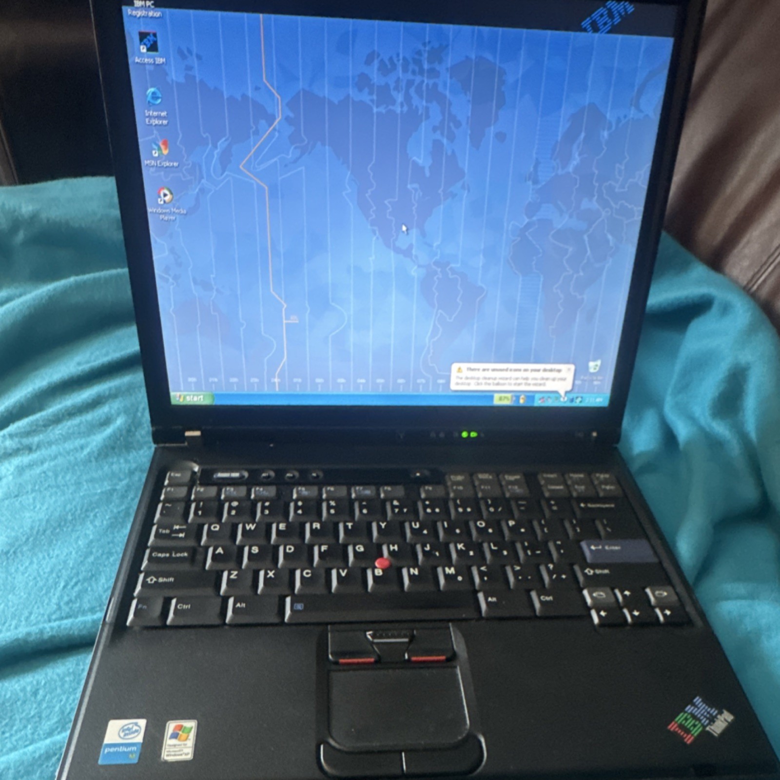 IBM ThinkPad Laptop Windows XP Intel Pentium M 14″ Black VGA USB Optical Drive