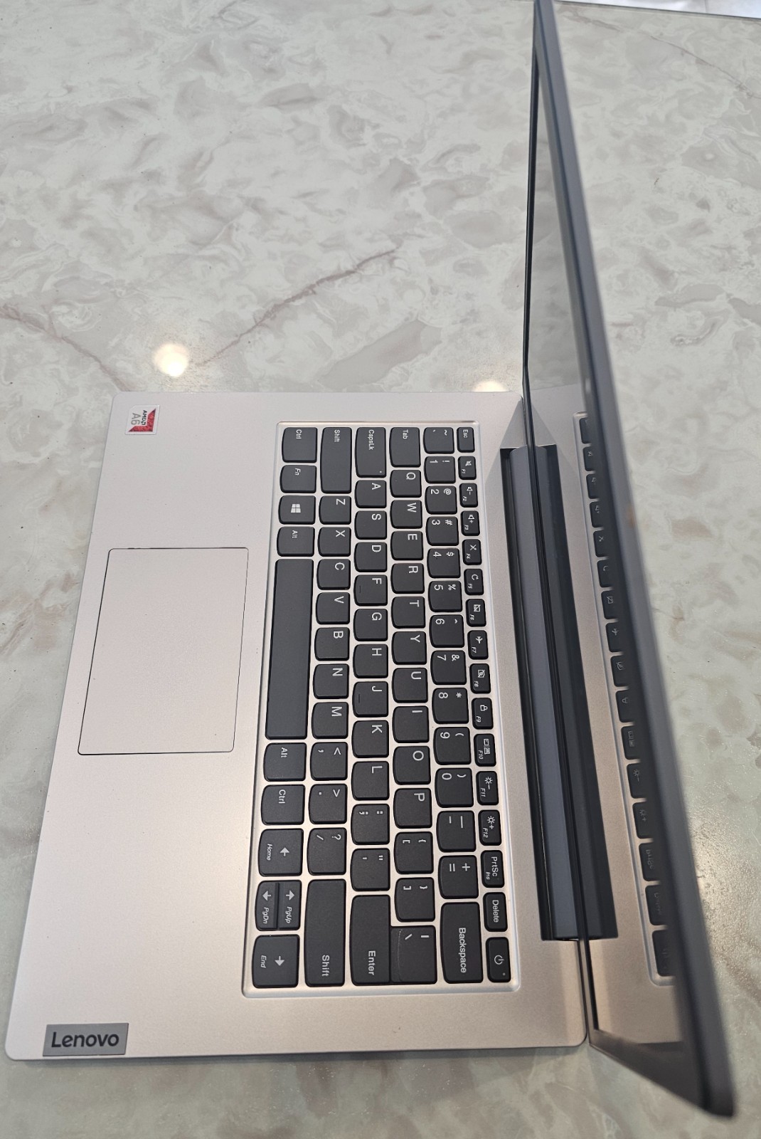 Lenovo Ideapad Slim 1-14AST-05 AMD A6-9220e RADEON R4 4GB RAM 64GB SSD