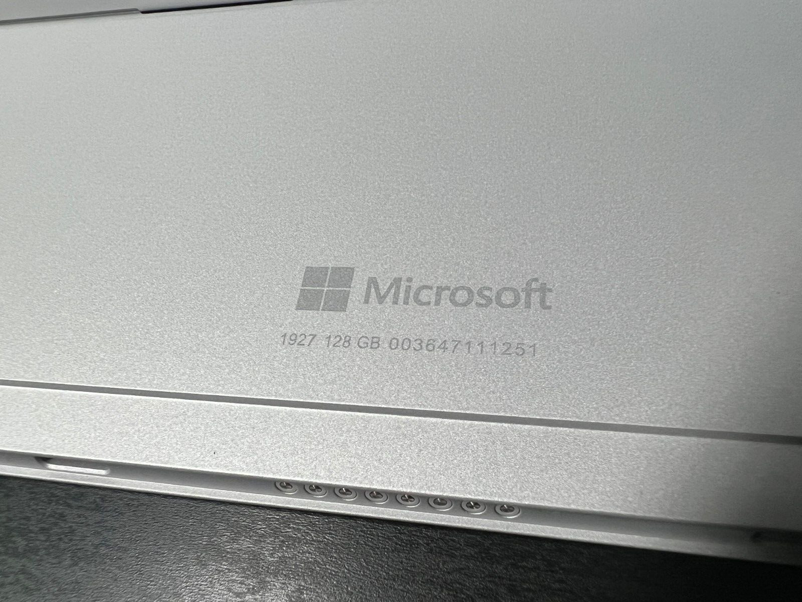 Microsoft Surface Go 2 (10.5″, LTE, Intel m3 8100Y, 8GB, 128GB, 1927, Win 11)