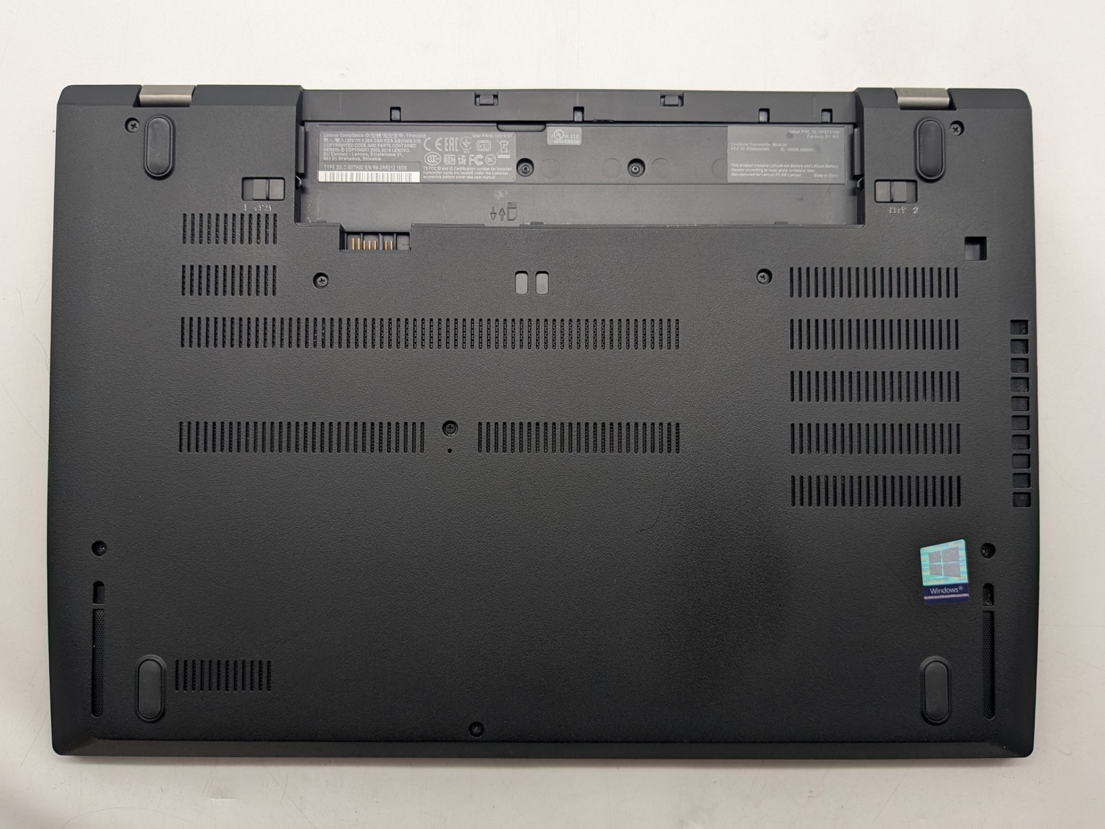 LENOVO ThinkPad P52s 15″ FHD I7-8650U Quadro P500 Motherboard Palmrest *READ*