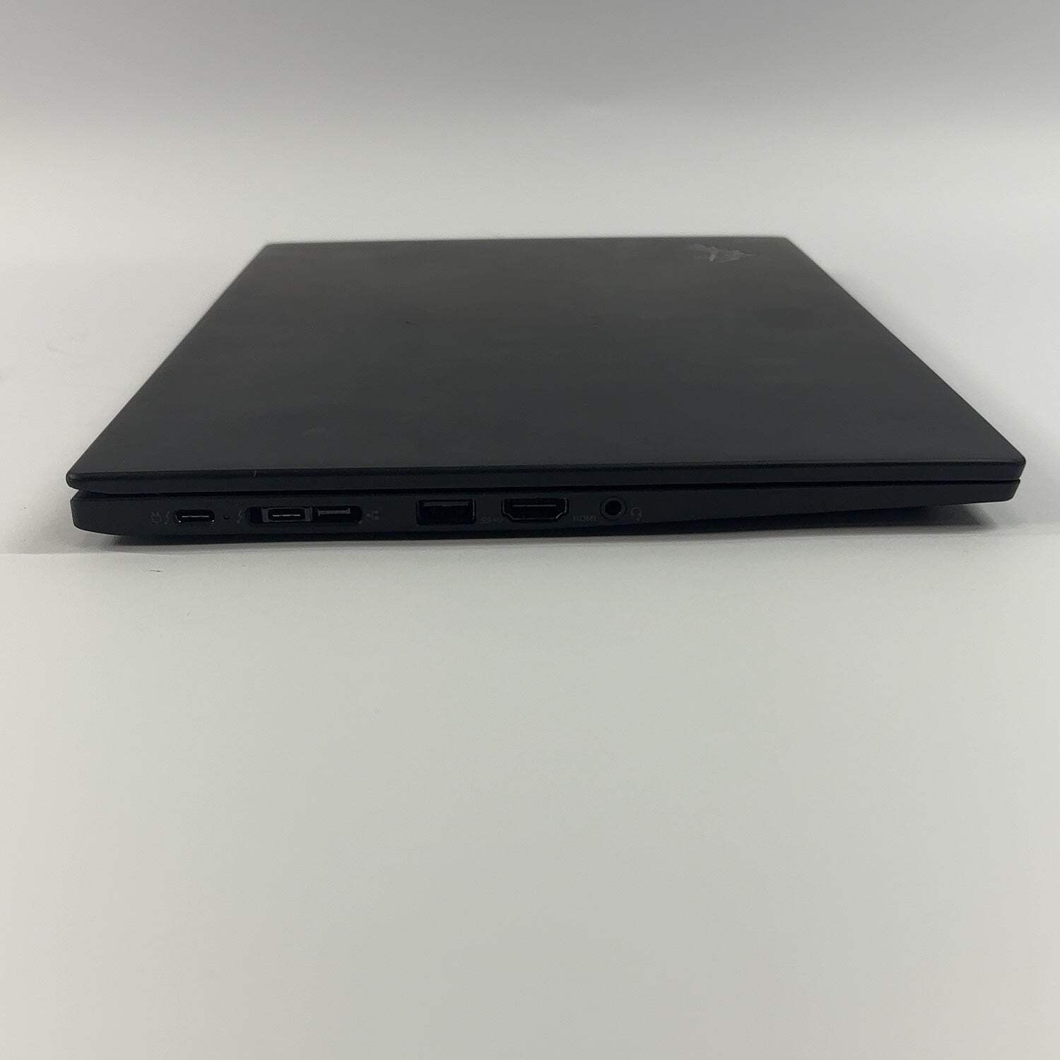 Lenovo ThinkPad X1 Carbon Gen 8 20u90067us 14″ i7-10610U 1.8GHz 16GB RAM 1TB SSD