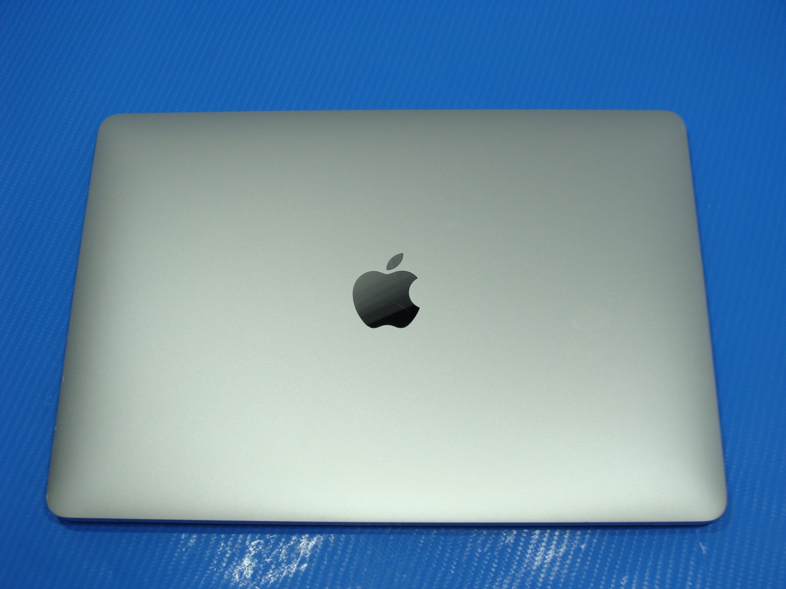 Apple MacBook Air A2337 13.3″ M1 (2020) 8CPU/7GPU 8GB 256GB OS TAHOE +Charger