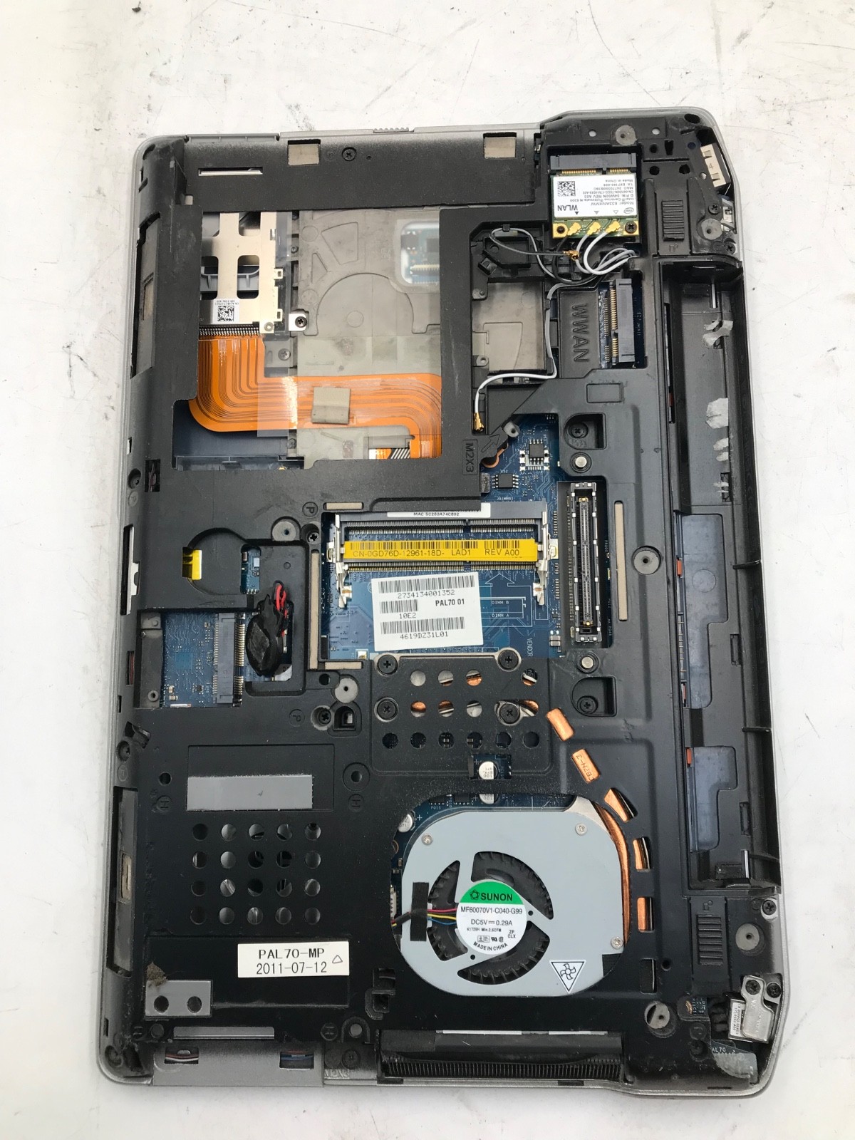 Dell Latitude E6320 Intel Core i5-2520M 13″ -BOOTS/POWER ISSUES – MZ