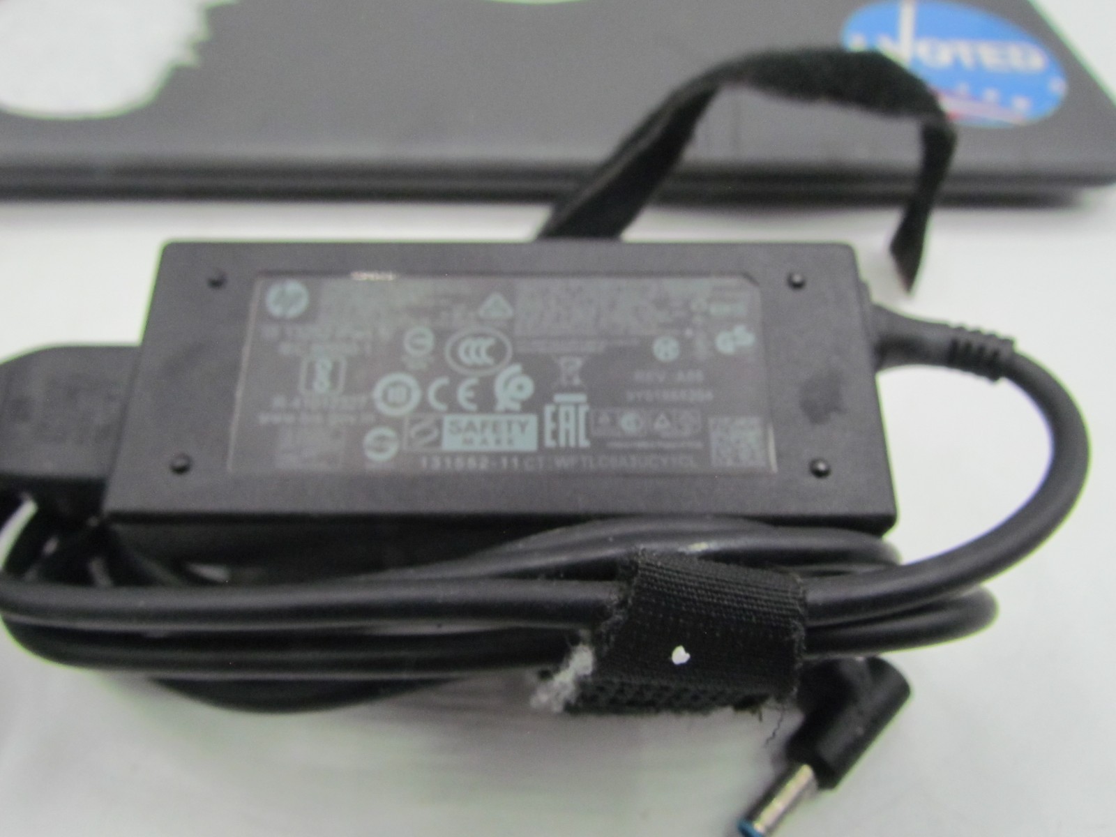 HP Chromebook 11-v031nr with Charger for parts or repair only will not turn on