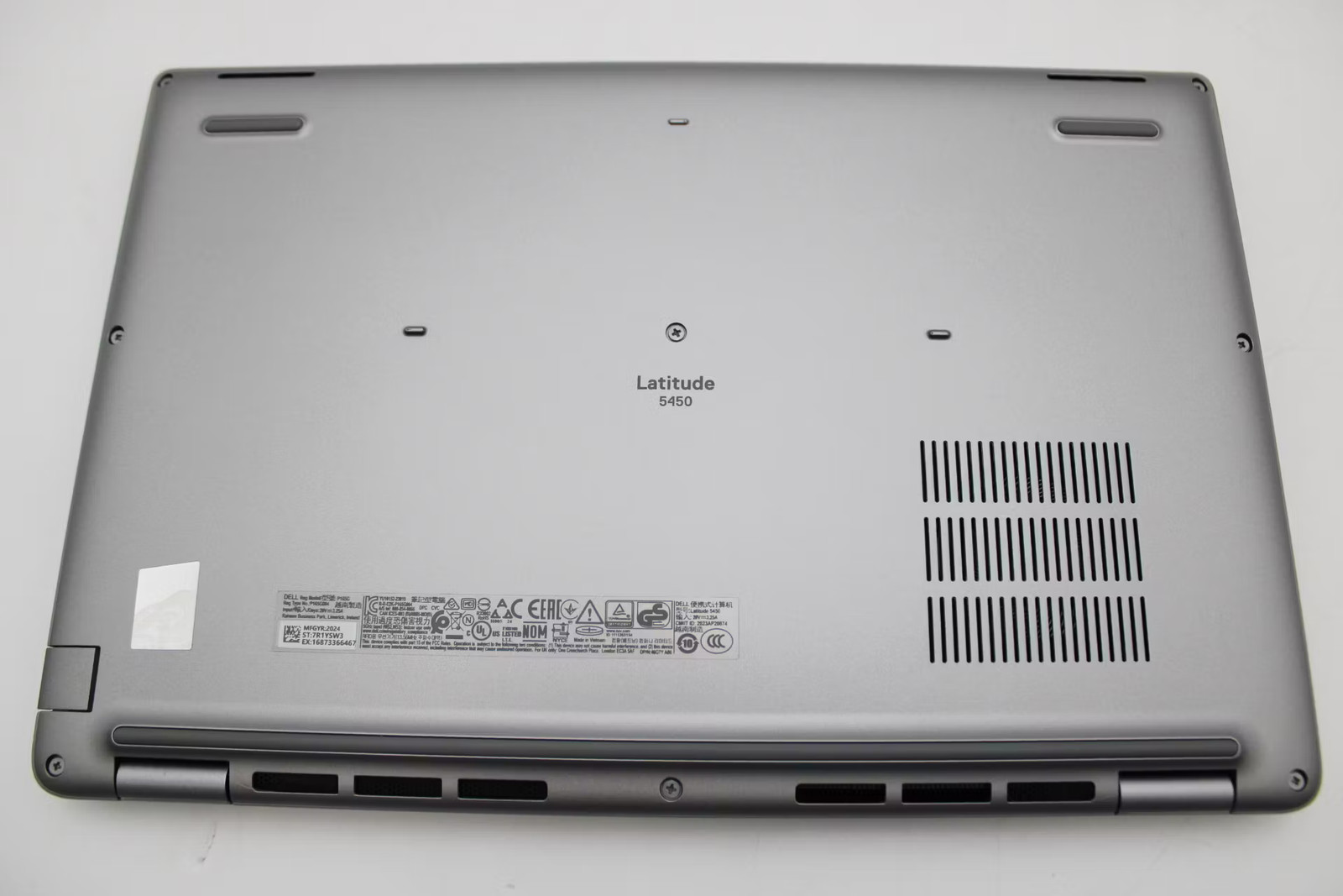 Dell Latitude 5450 Used 14″ Ultra 5 135U, 256GB NVMe, 16GB RAM