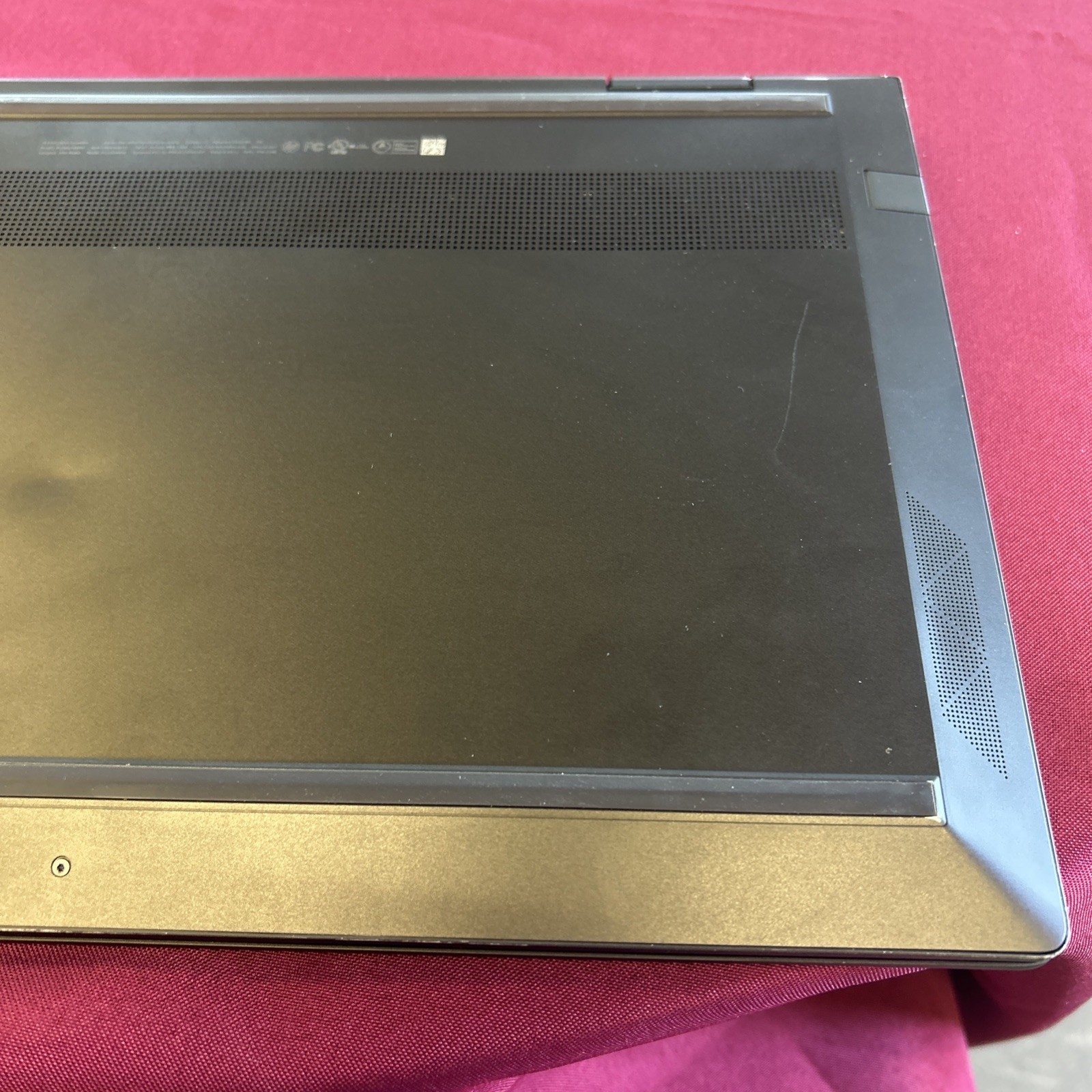HP Envy x360 2-in-1 Laptop 15.6″ FHD Touch Ryzen 5 4500 8gigs 256 SSD W11Home