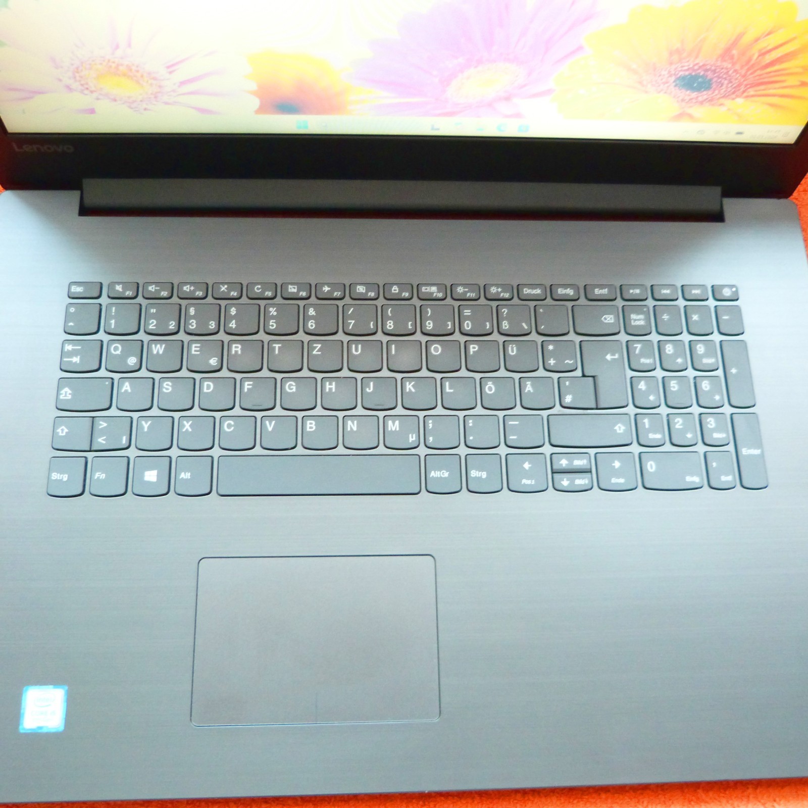 Lenovo 320 17″ HDP DOLBY ULTRABOOK l SSD Windows 11 l 8GEN CORE i5 USBC HDMI