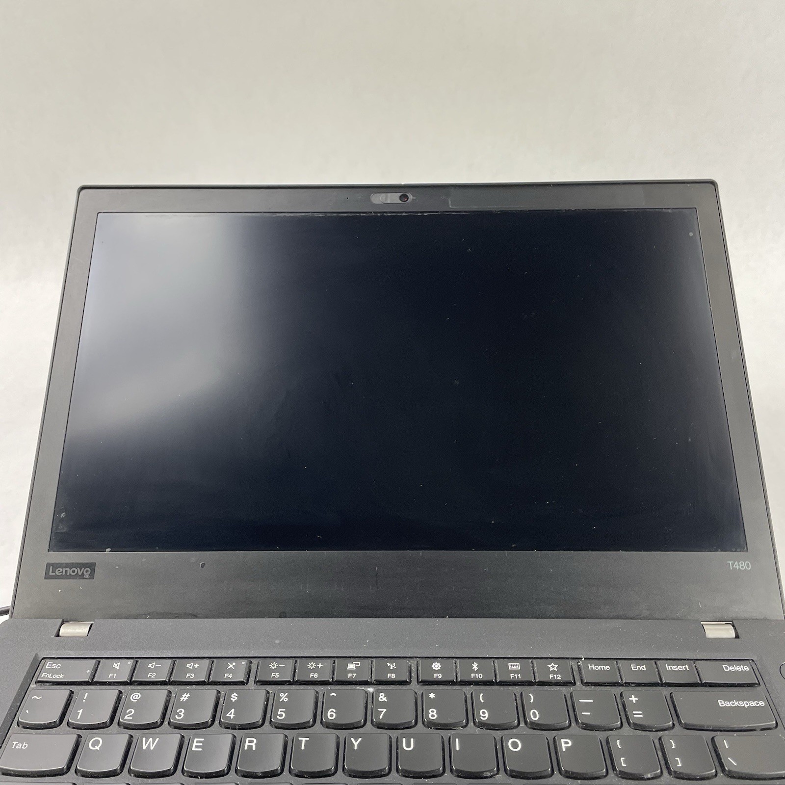 Lenovo ThinkPad T480 14″ i5-8350U 1.70 GHz 8 GB RAM No SSD/OS/AC – READ