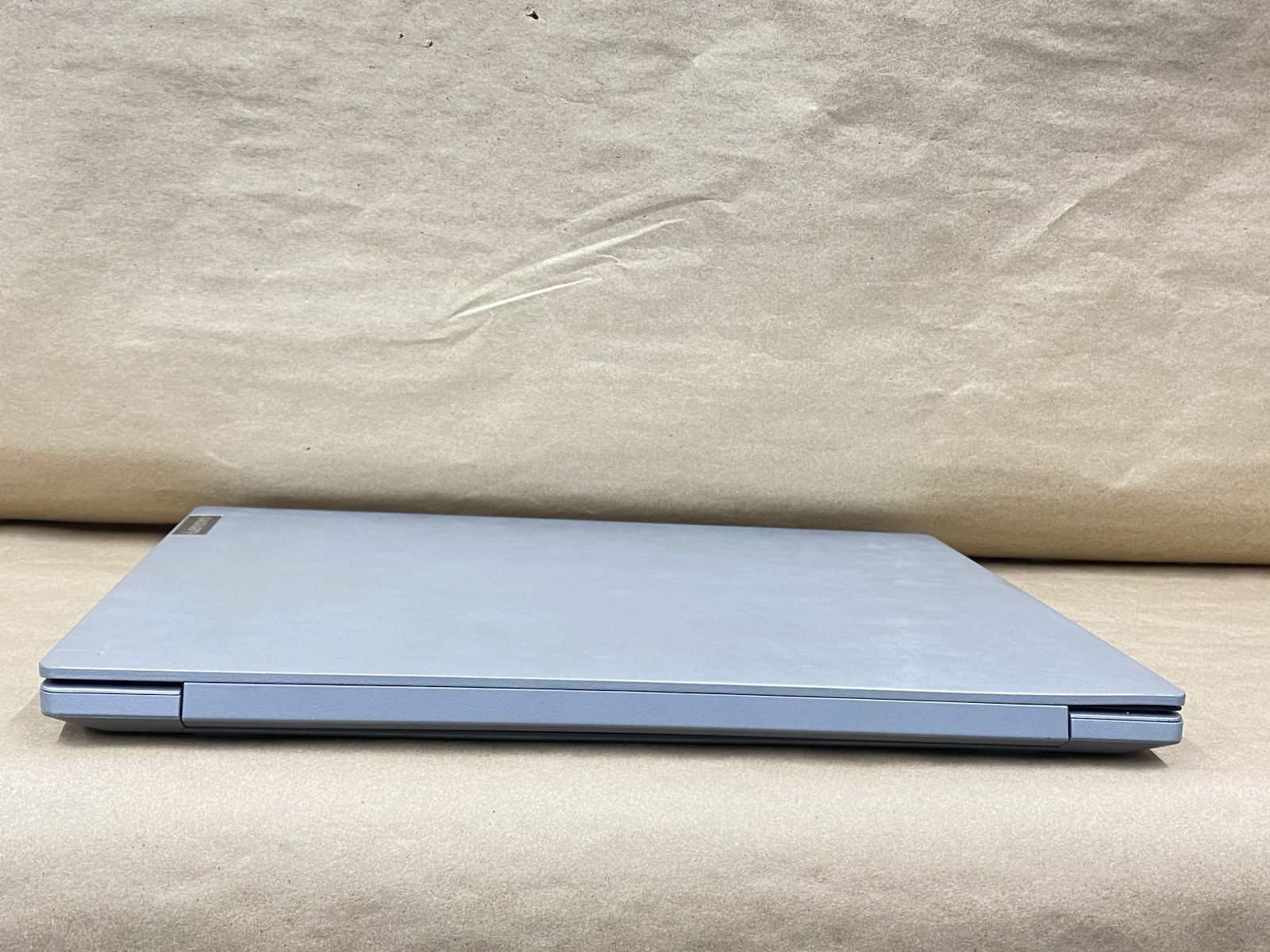 Lenovo 81LG – 15.5″ HD – CPU 5405U – 4GB – 256GB SSD – Win 11 Pro – READ