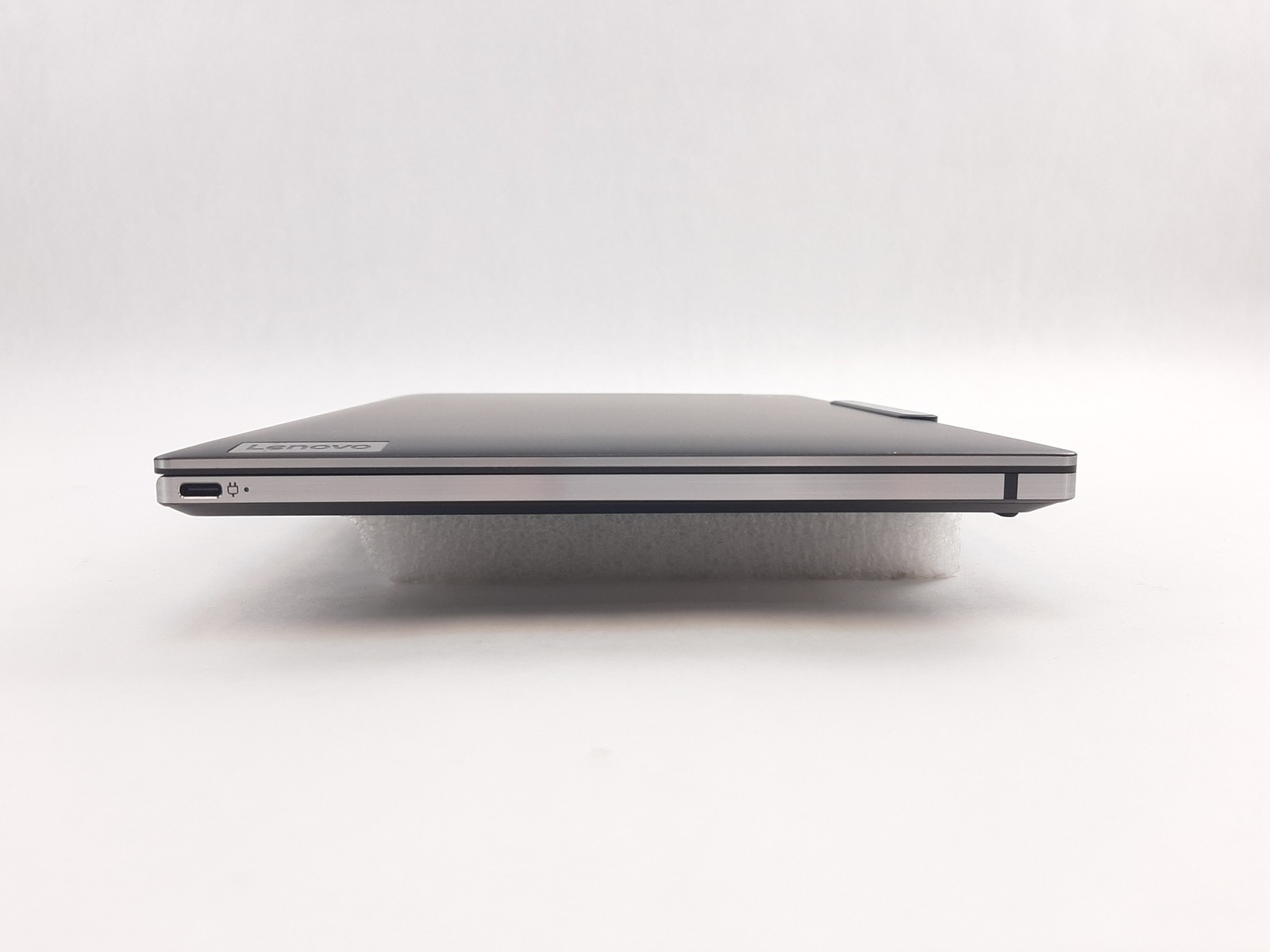 Lenovo ThinkPad Z13 Gen 1 Ryzen 7 PRO 6850U 2.7GHz 16GB RAM 1TB NVMe No AC C4*16