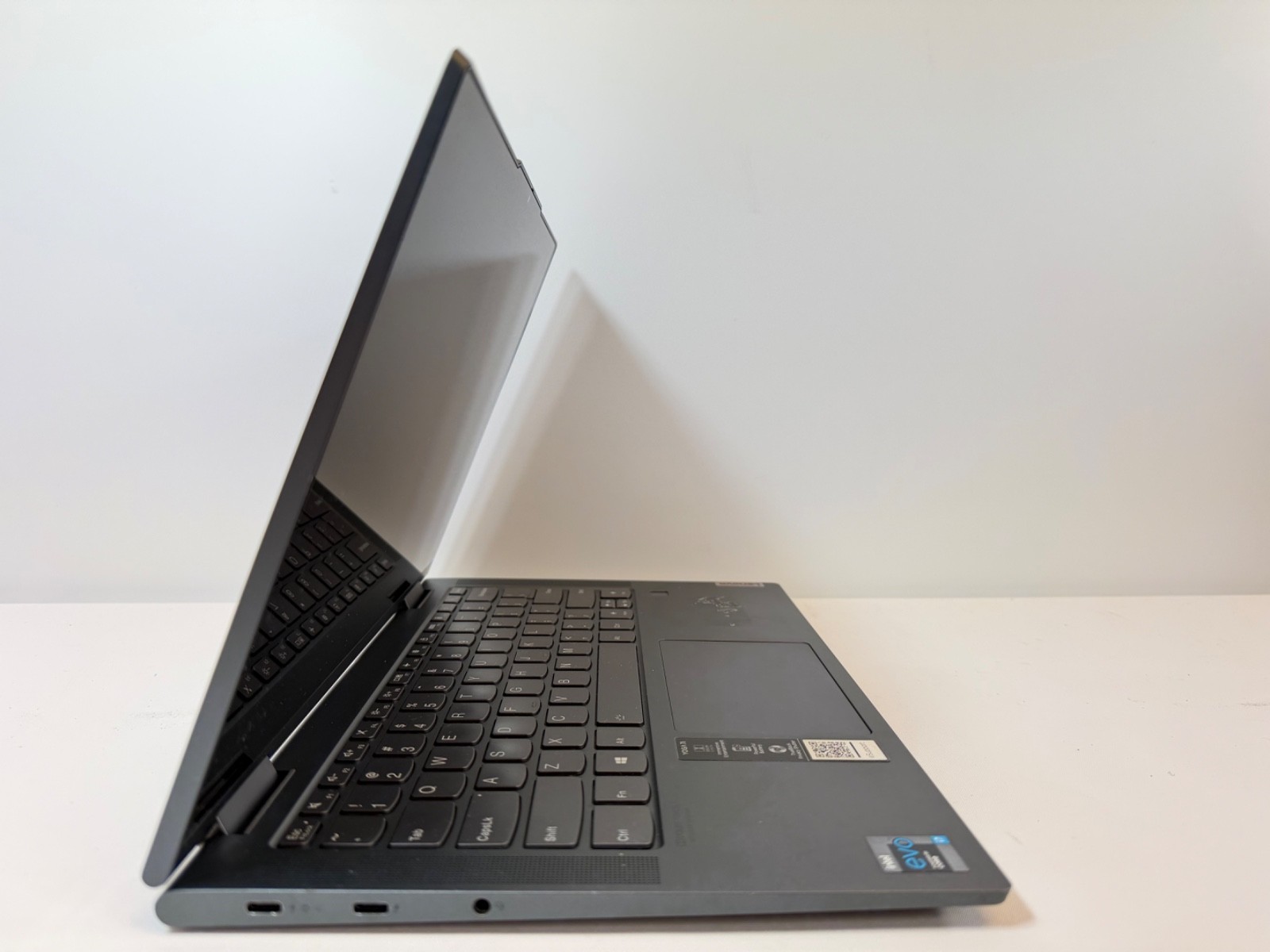 Lenovo Yoga 7 14ITL5 14″ Touch 12GB 512GB SSD Core™ i5-1135G7 Win11P