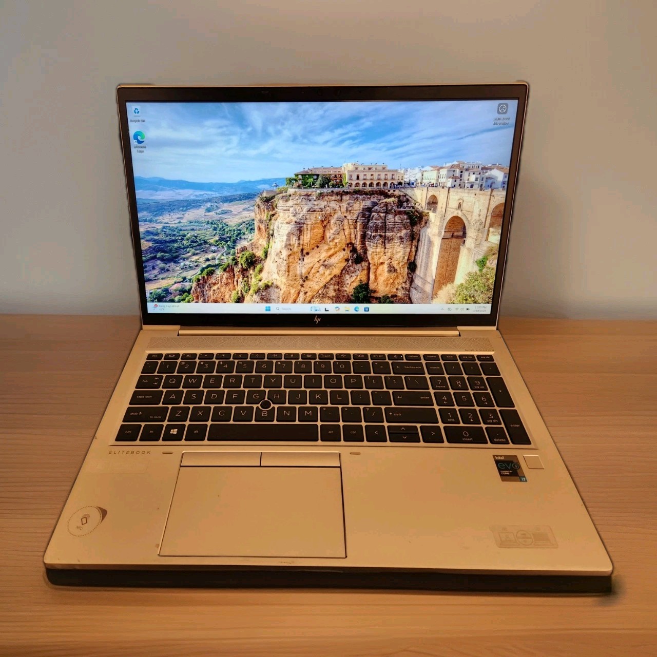HP EliteBook 850 G8 Intel Core i7-1165G7 16GB RAM 256GB SSD WIN 11 Pro IPS LCD