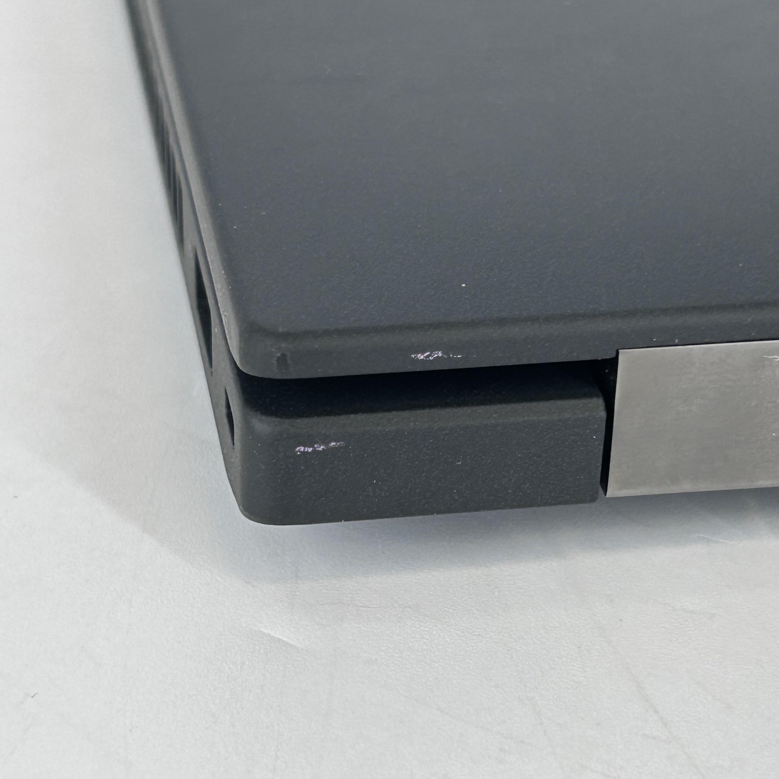 Lenovo ThinkPad T16 Gen 2 FHD+ 1.8 GHz i7-1365U 16GB 1TB SSD Very Good