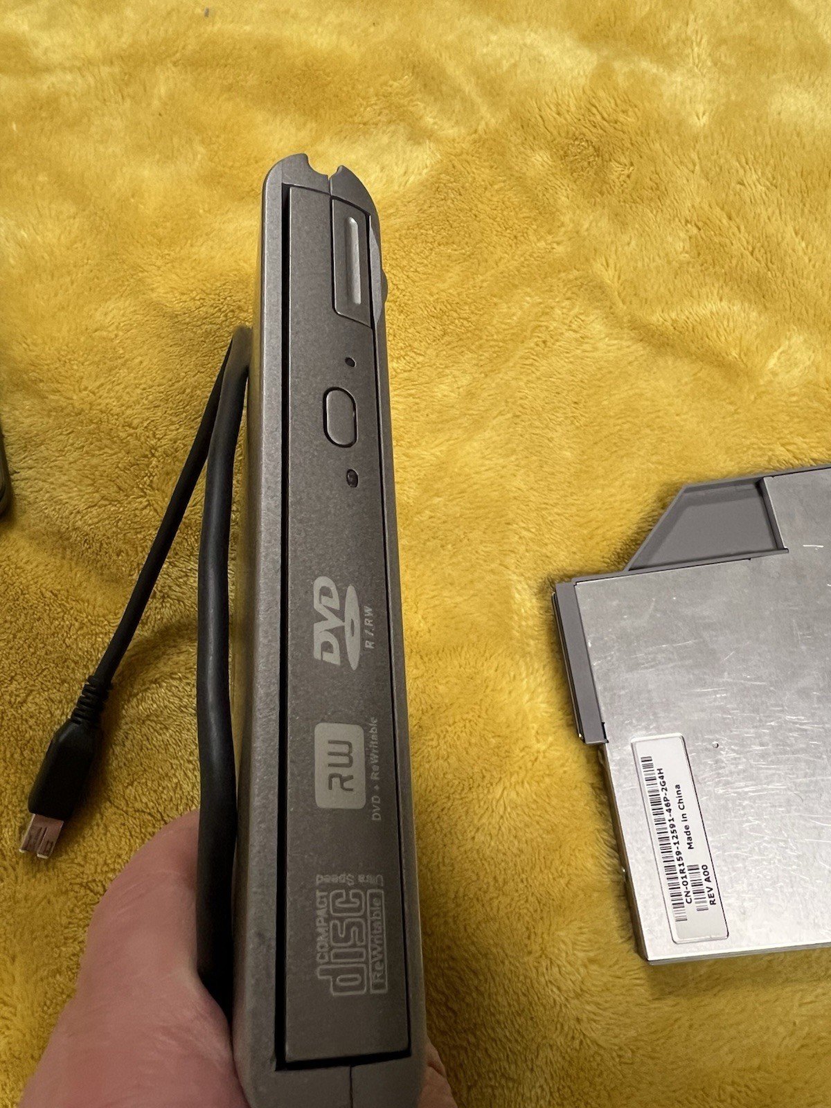 Dell Latitude X300 12″ Intel Pentium M 1.4 GHZ 1.1GB Memory No HDD With DVD