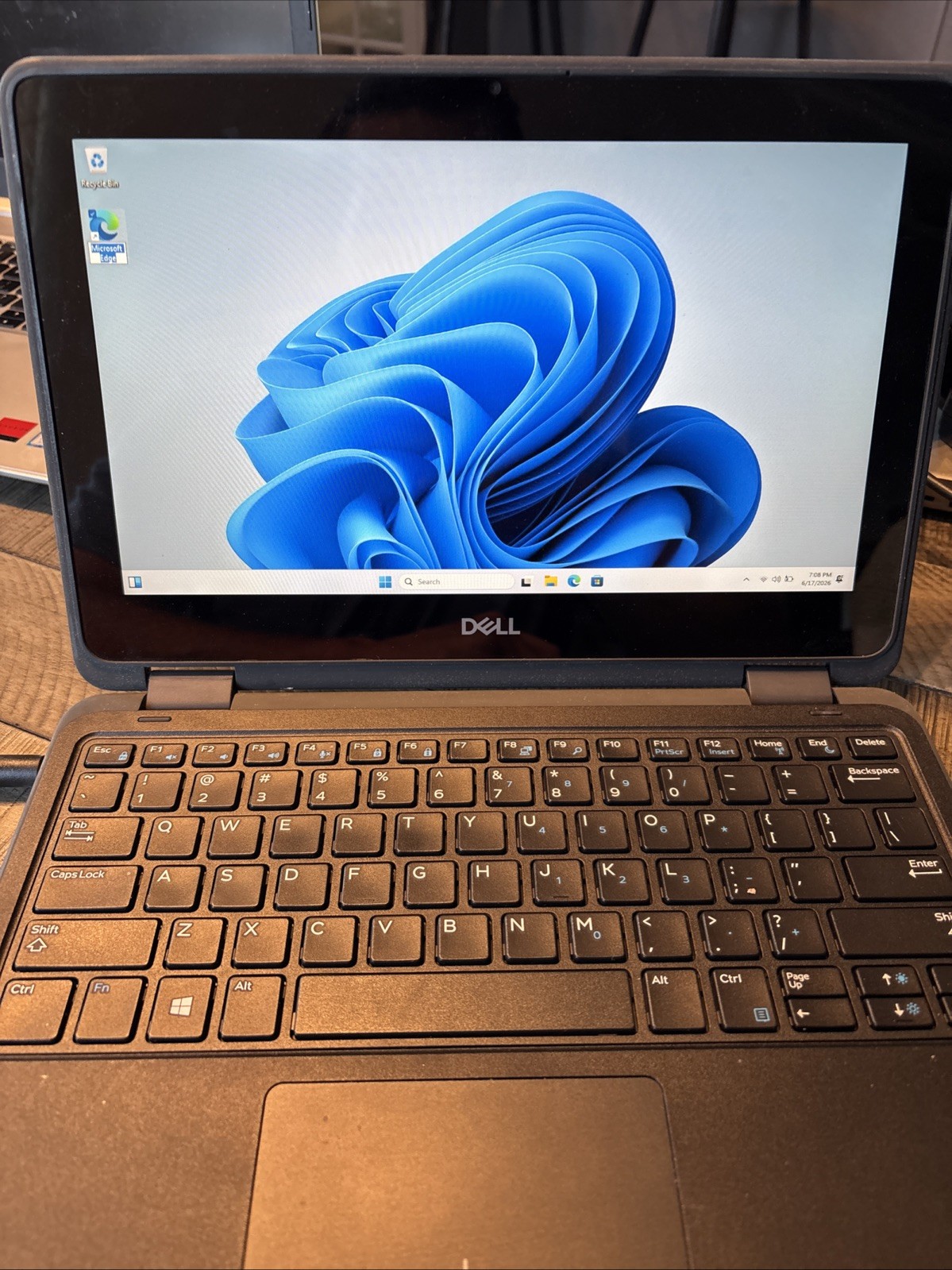 Dell Latitude 3190 2-in-1 Touch Intel N5030 1.1GHz 4 GB 64 GB SsD Win 11 P. Edu.