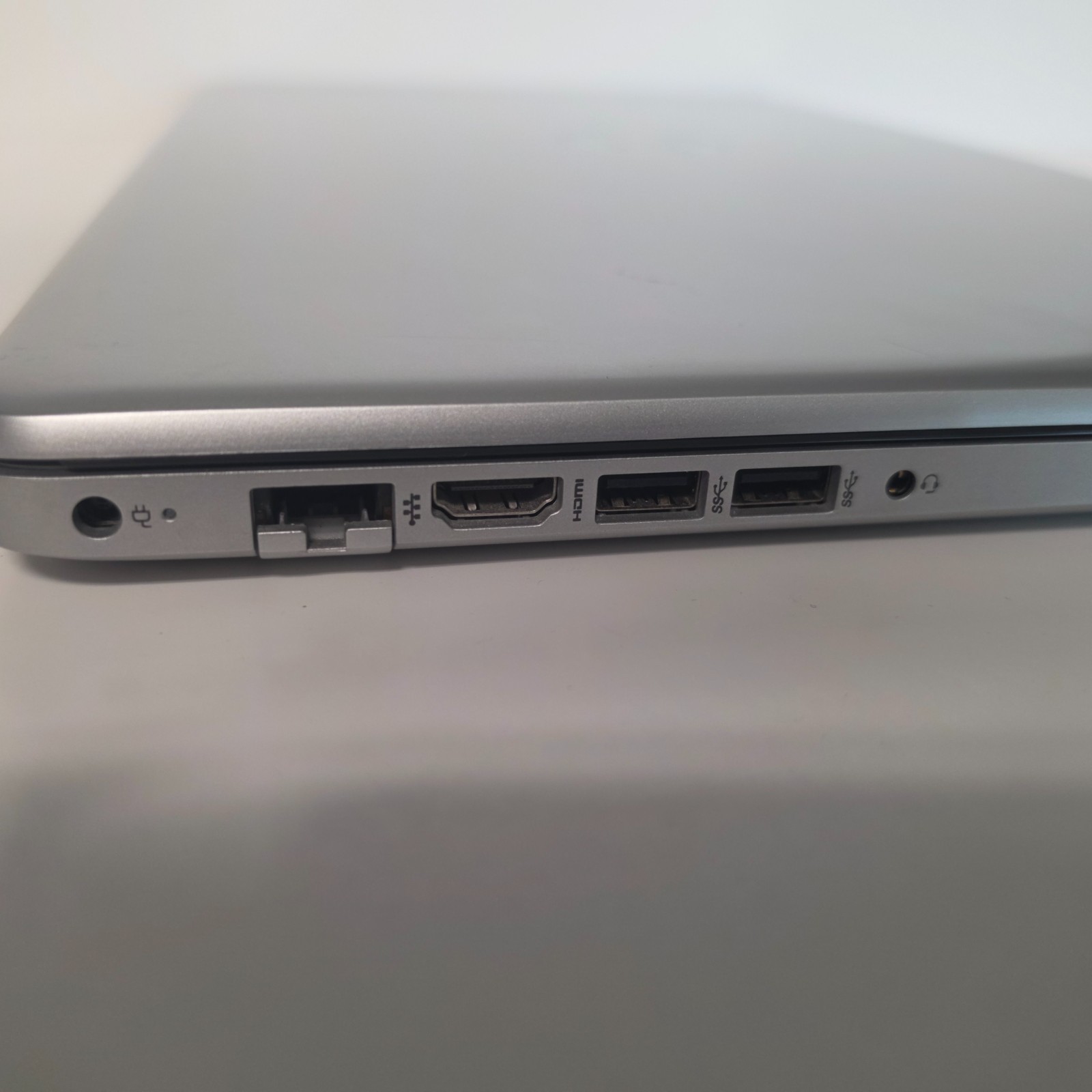 HP Notebook 17-by4633dx Laptop PC | Intel i5-1135G7 2.4GHz | 8GB RAM | No HDD A6