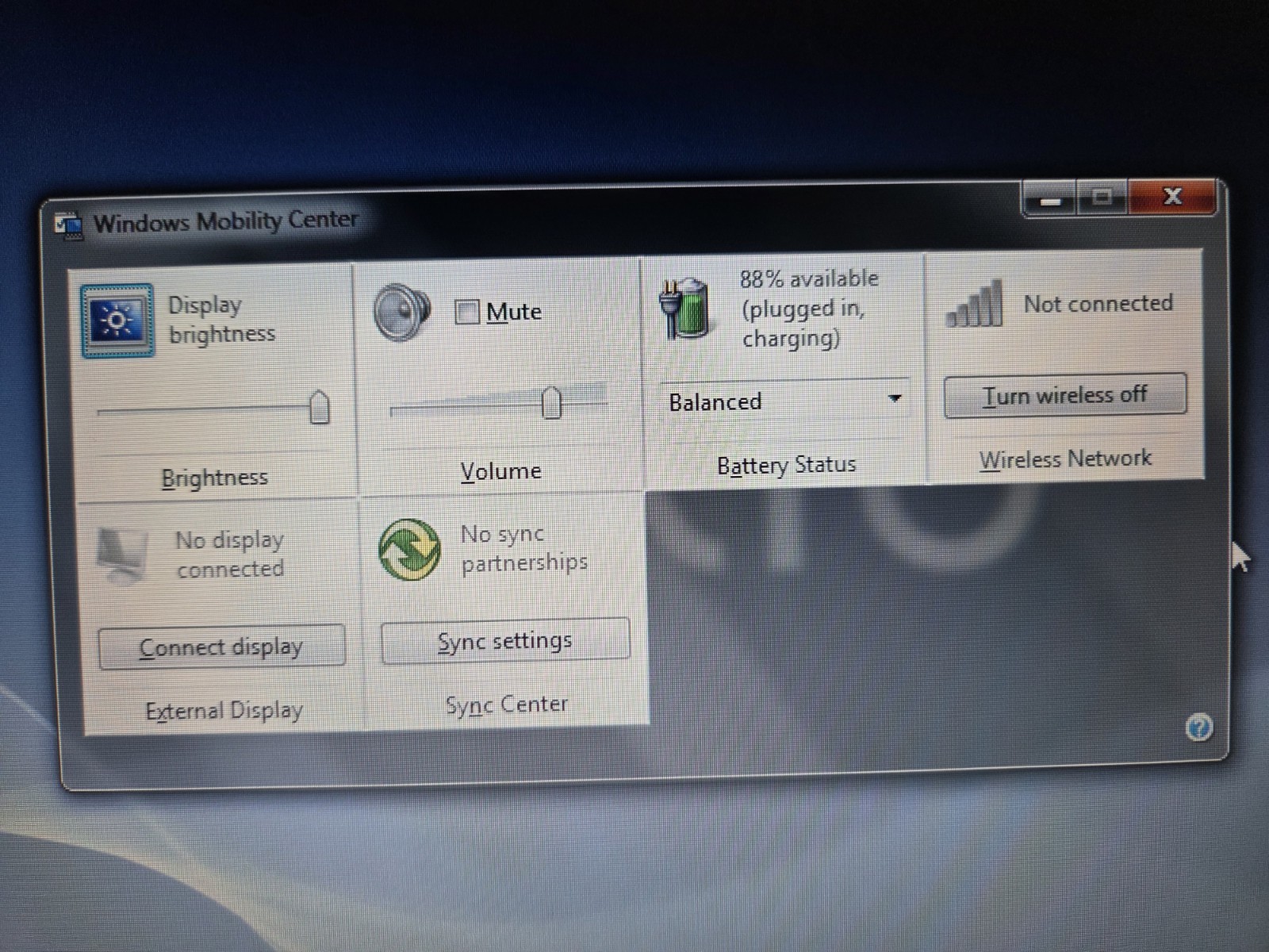 Sony VAIO VGN-FW510F 16.4″ Display Intel Core 2 Duo Radeon 4650 Gpu Factory