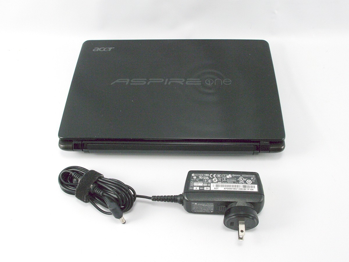 ACER AspireOne 722 250GB HDD 2GB RAM- Original Box, Reset to Factory Condition