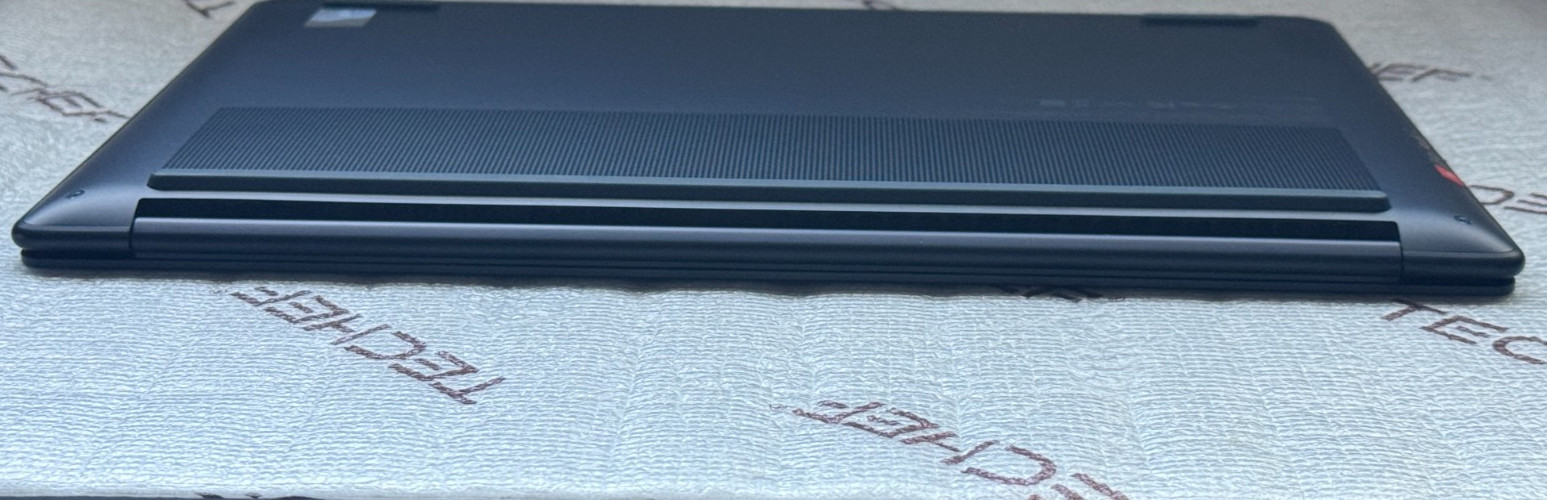 Lenovo Yoga Slim 7x 14.5″ 3K OLED Touch Laptop Snapdragon X Elite 32GB 1TB Wty