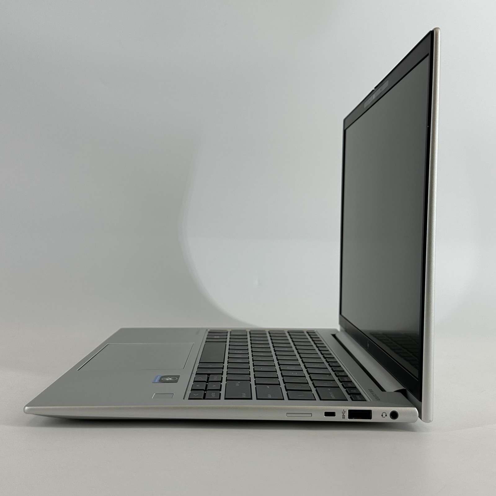 HP Elitebook 835 G9 13.3 Silver FHD+ 2.7 GHz Ryzen 7 PRO 6850U 16GB 512GB SSD